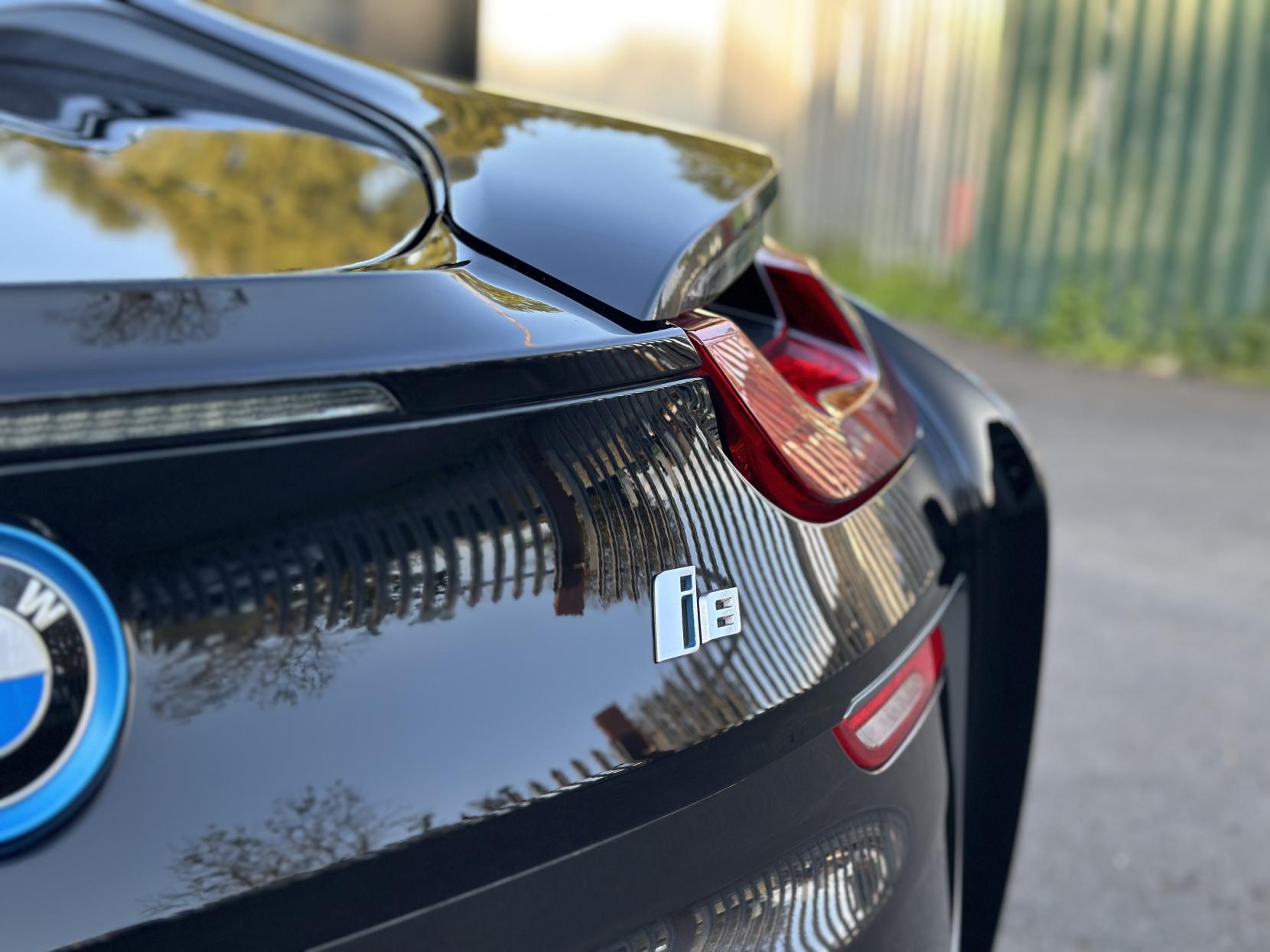 BMW i8 1.5 11.6kWh Roadster 2dr Petrol Plug-in Hybrid Auto 4WD Euro 6 (s/s) (374 ps)