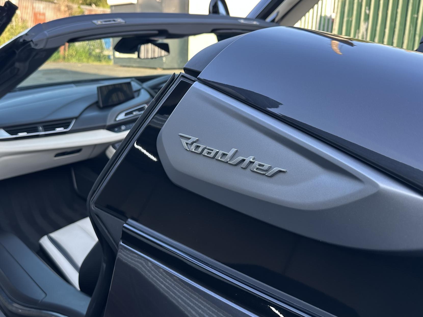 BMW i8 1.5 11.6kWh Roadster 2dr Petrol Plug-in Hybrid Auto 4WD Euro 6 (s/s) (374 ps)