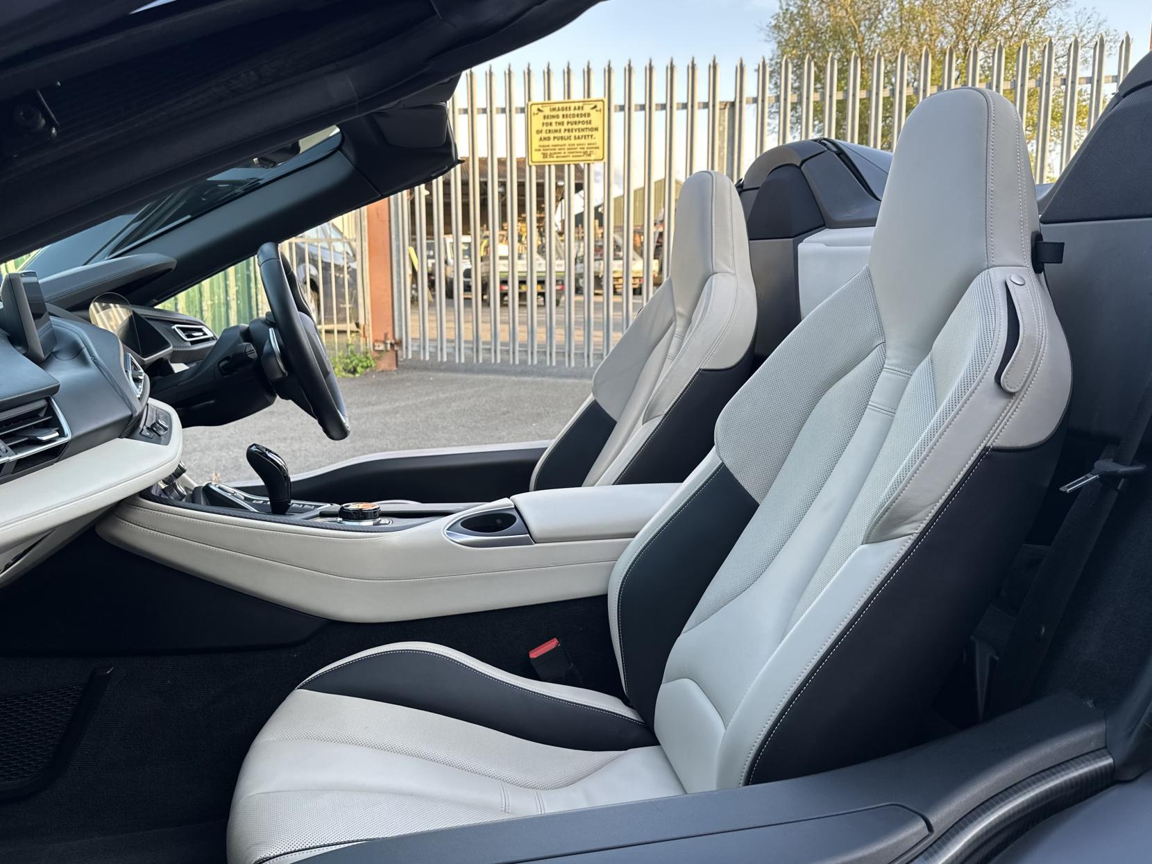 BMW i8 1.5 11.6kWh Roadster 2dr Petrol Plug-in Hybrid Auto 4WD Euro 6 (s/s) (374 ps)