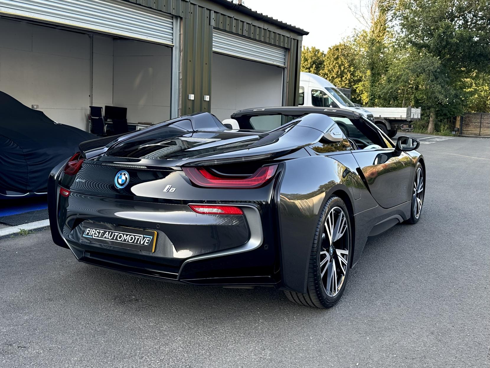 BMW i8 1.5 11.6kWh Roadster 2dr Petrol Plug-in Hybrid Auto 4WD Euro 6 (s/s) (374 ps)