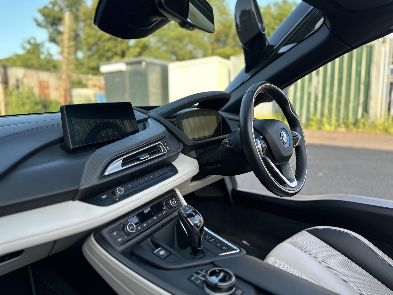 BMW i8 1.5 11.6kWh Roadster 2dr Petrol Plug-in Hybrid Auto 4WD Euro 6 (s/s) (374 ps)