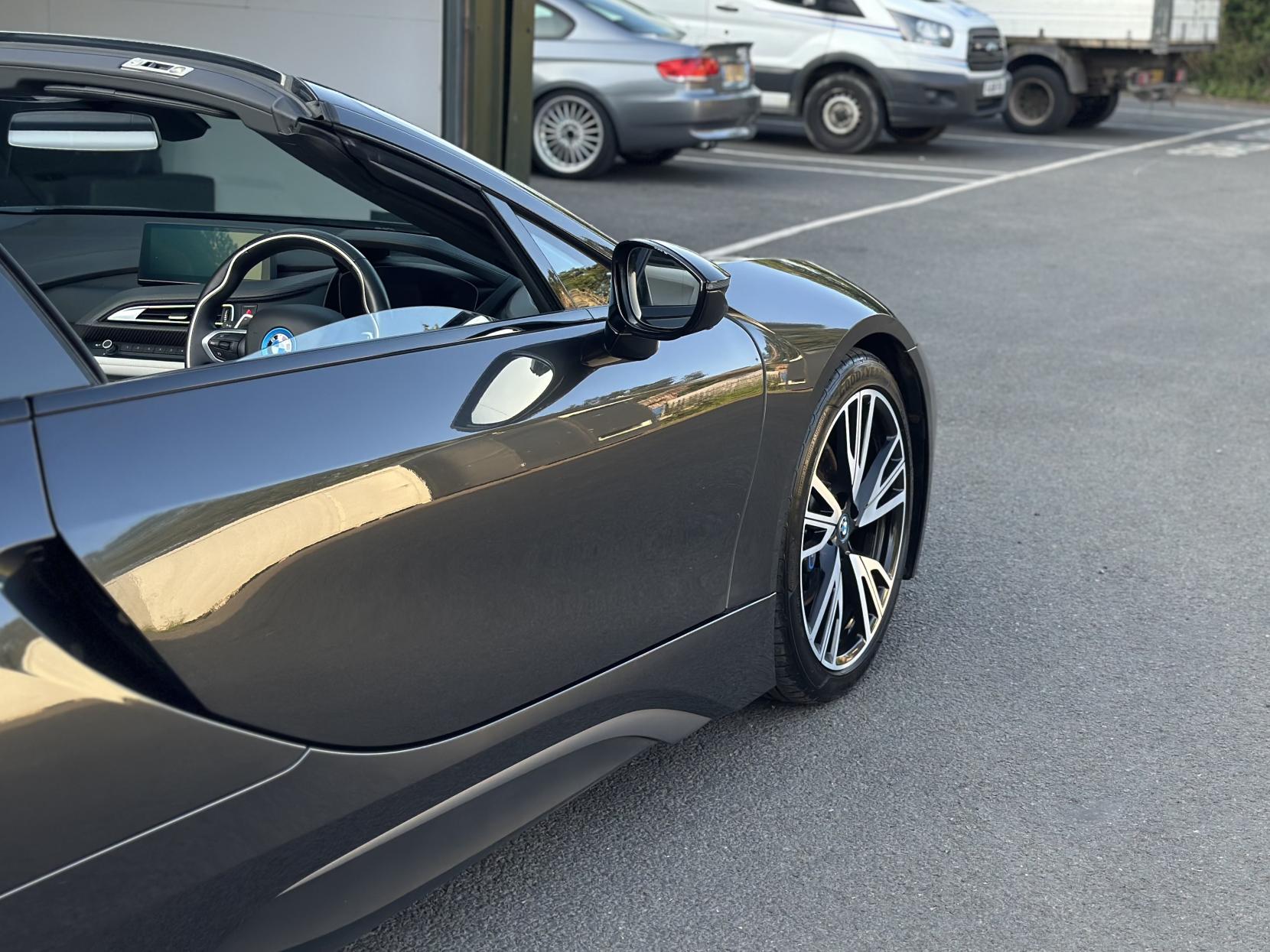 BMW i8 1.5 11.6kWh Roadster 2dr Petrol Plug-in Hybrid Auto 4WD Euro 6 (s/s) (374 ps)