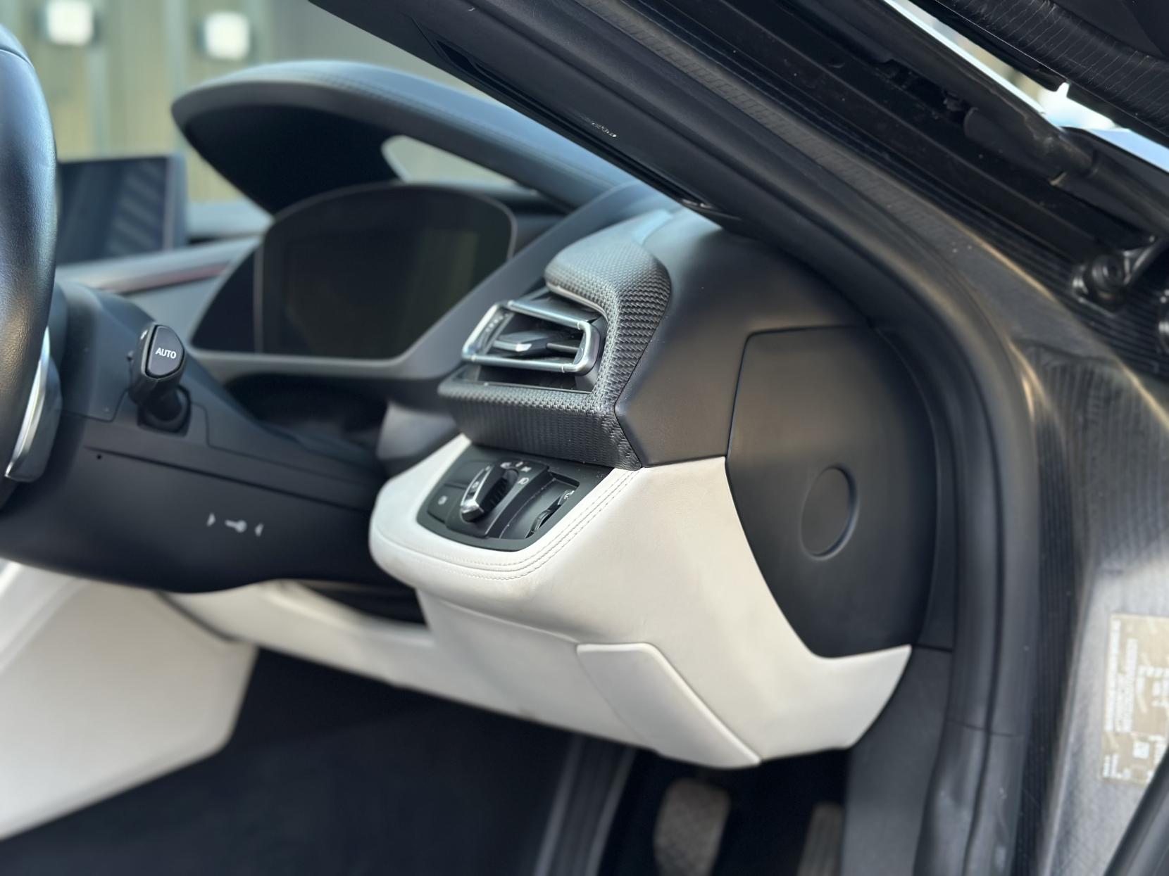 BMW i8 1.5 11.6kWh Roadster 2dr Petrol Plug-in Hybrid Auto 4WD Euro 6 (s/s) (374 ps)