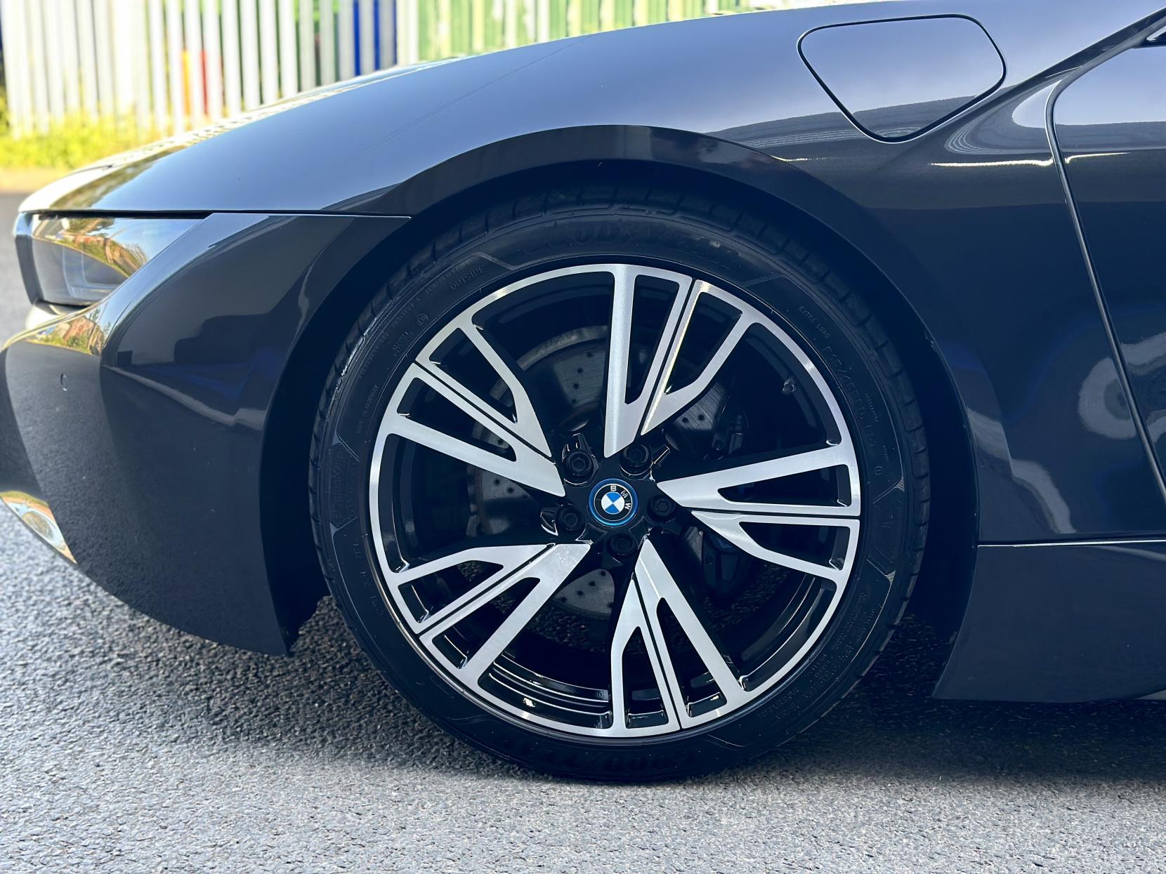 BMW i8 1.5 11.6kWh Roadster 2dr Petrol Plug-in Hybrid Auto 4WD Euro 6 (s/s) (374 ps)