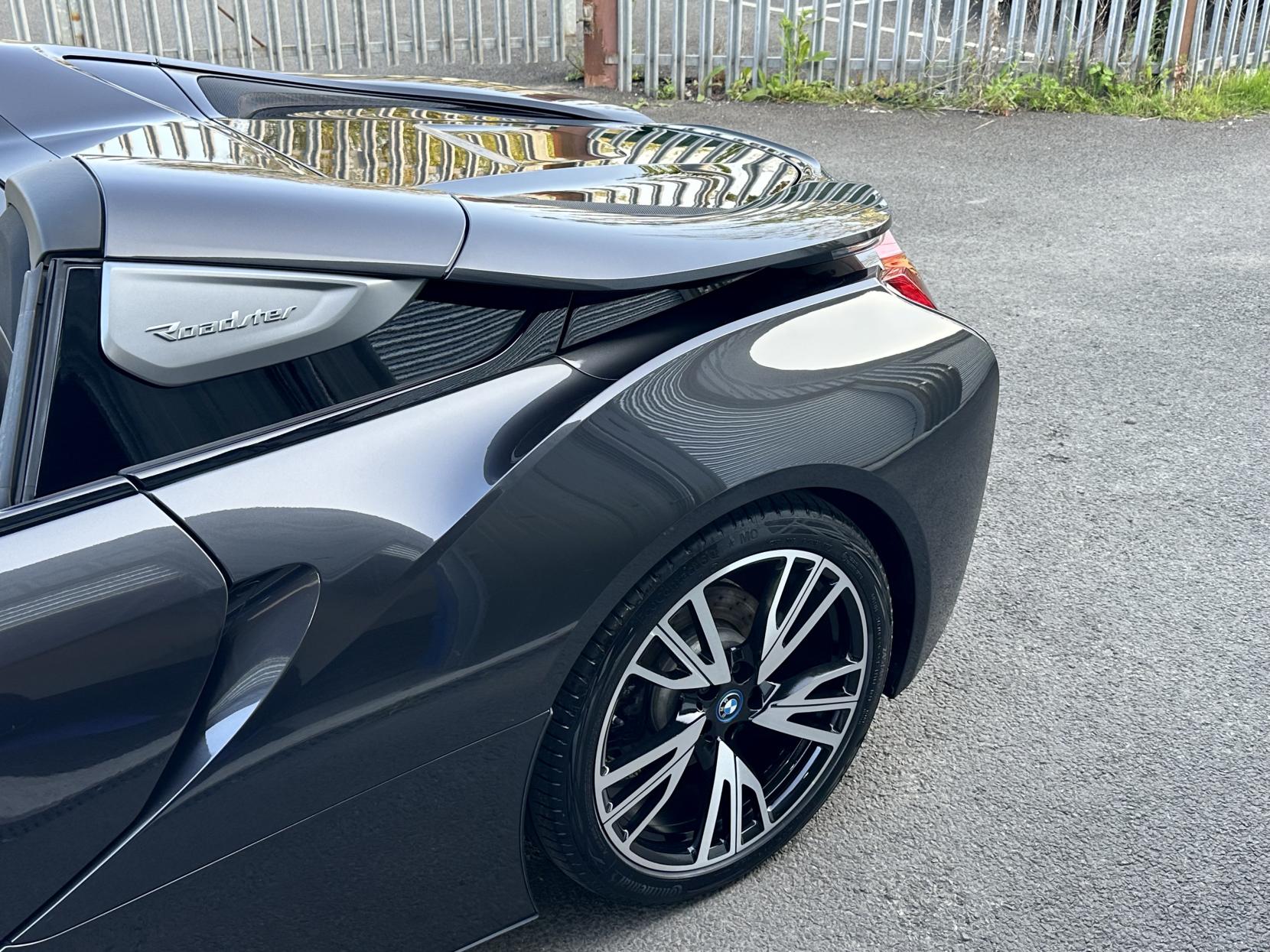 BMW i8 1.5 11.6kWh Roadster 2dr Petrol Plug-in Hybrid Auto 4WD Euro 6 (s/s) (374 ps)