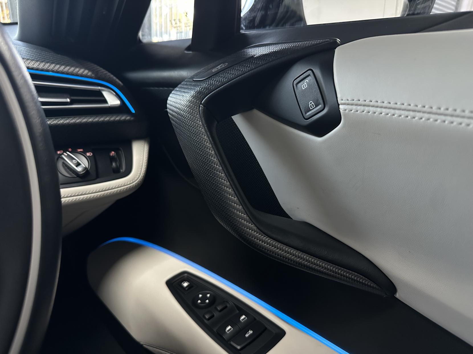 BMW i8 1.5 11.6kWh Roadster 2dr Petrol Plug-in Hybrid Auto 4WD Euro 6 (s/s) (374 ps)