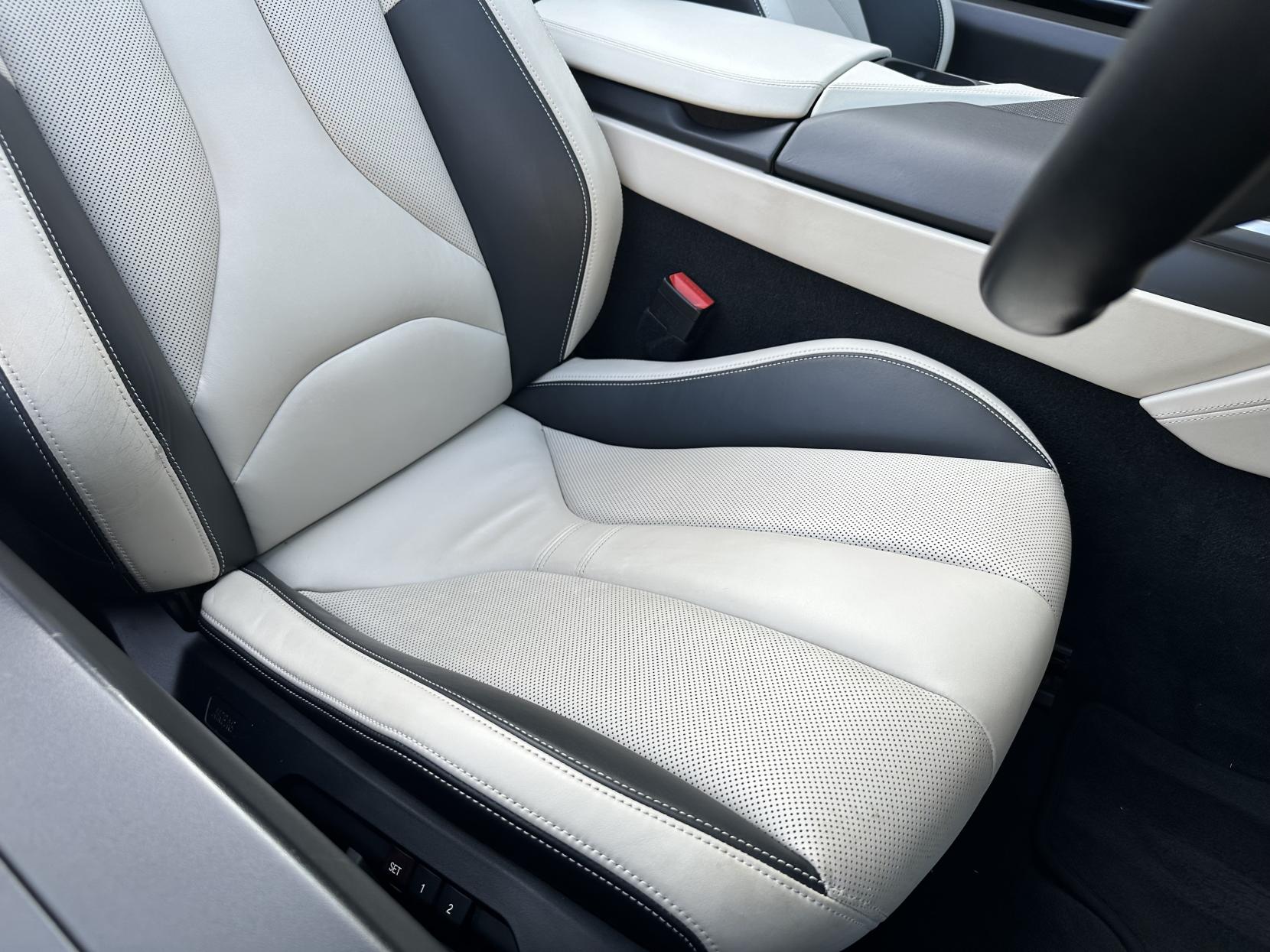 BMW i8 1.5 11.6kWh Roadster 2dr Petrol Plug-in Hybrid Auto 4WD Euro 6 (s/s) (374 ps)