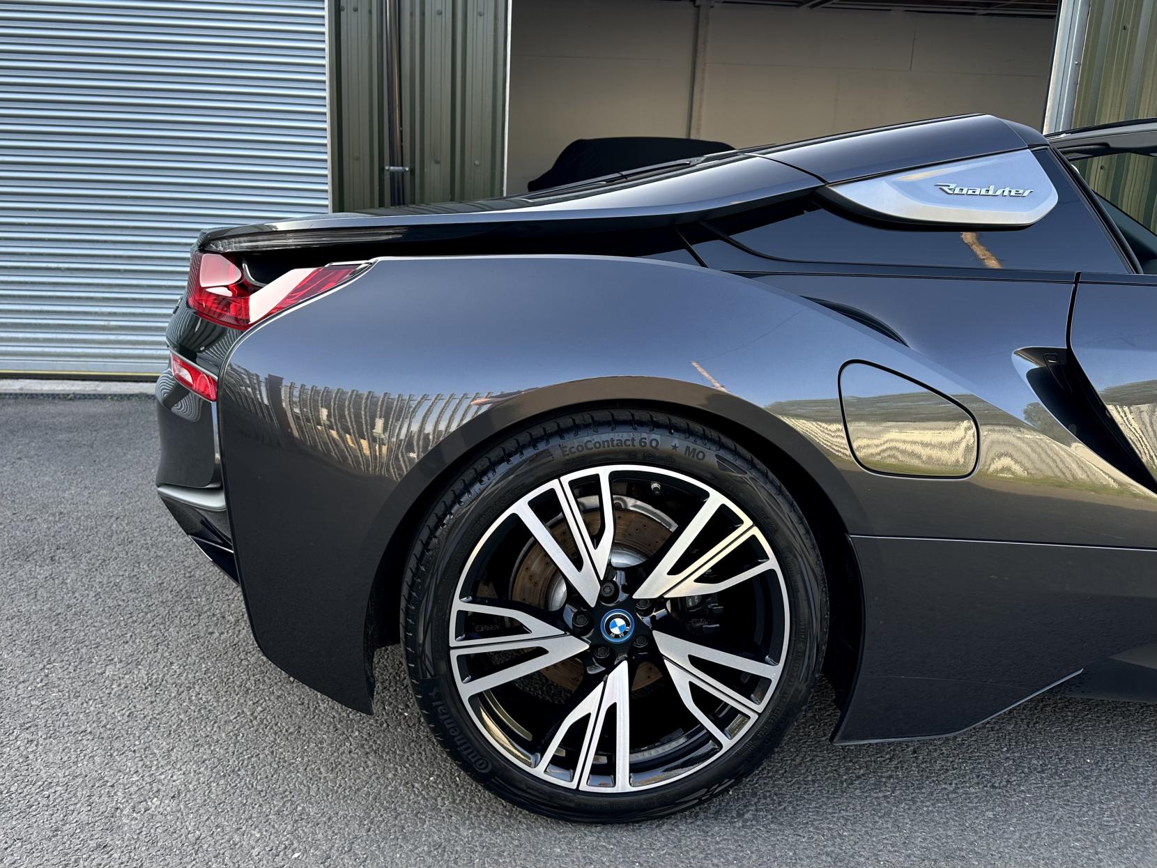 BMW i8 1.5 11.6kWh Roadster 2dr Petrol Plug-in Hybrid Auto 4WD Euro 6 (s/s) (374 ps)