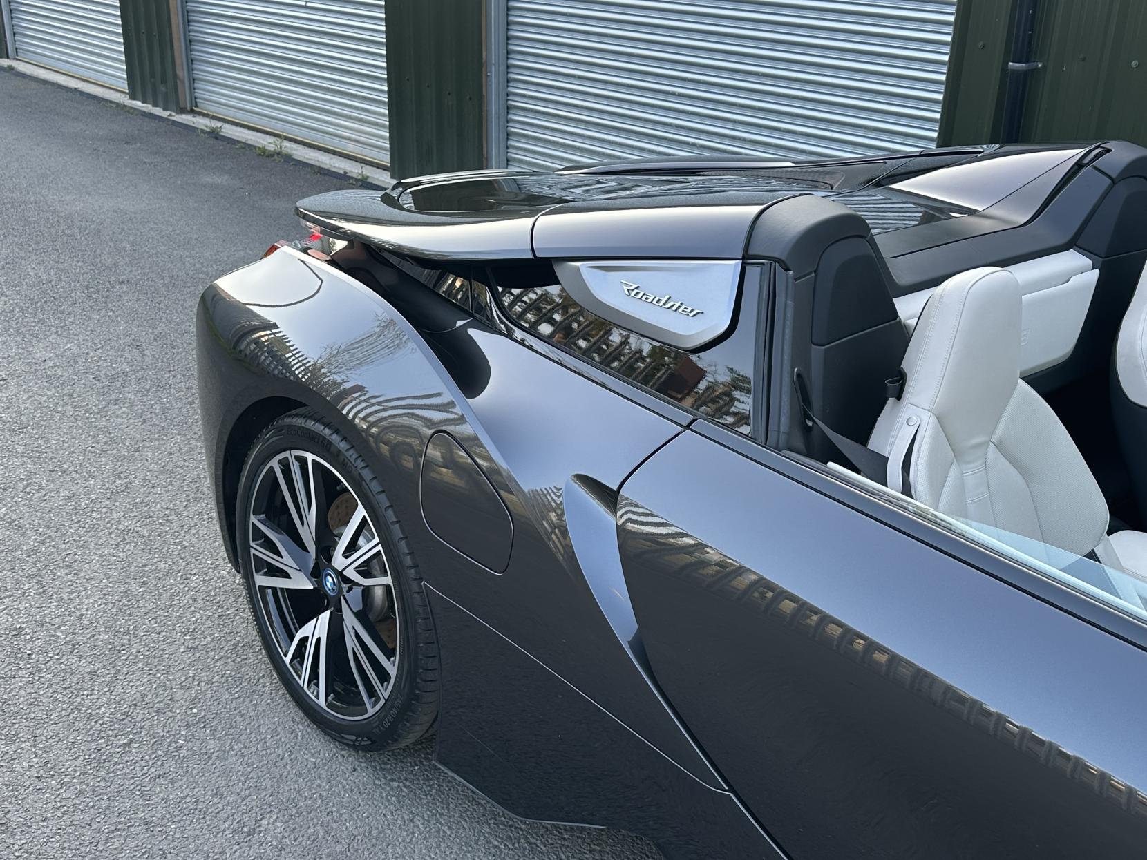 BMW i8 1.5 11.6kWh Roadster 2dr Petrol Plug-in Hybrid Auto 4WD Euro 6 (s/s) (374 ps)