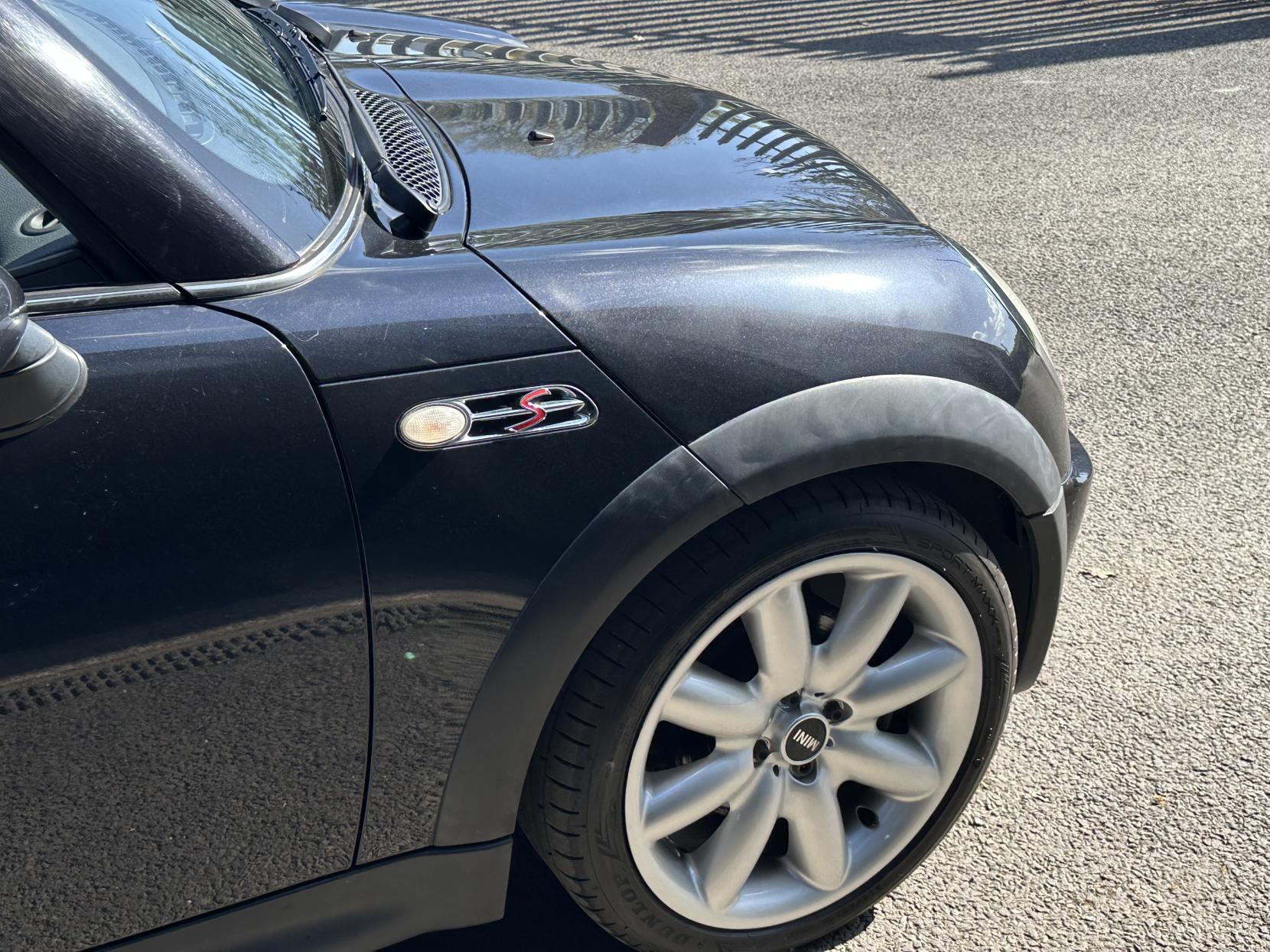 MINI Convertible 1.6 Cooper S Convertible 2dr Petrol Manual Euro 4 (163 bhp)