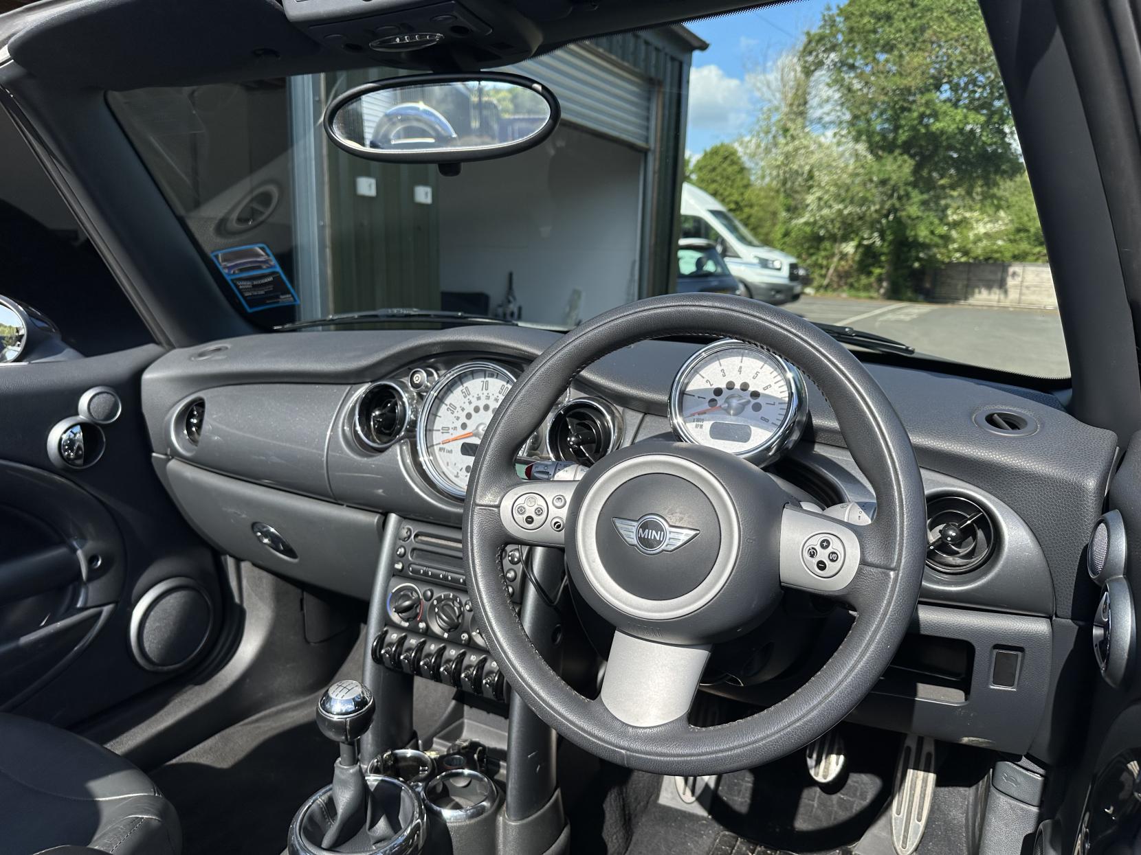 MINI Convertible 1.6 Cooper S Convertible 2dr Petrol Manual Euro 4 (163 bhp)