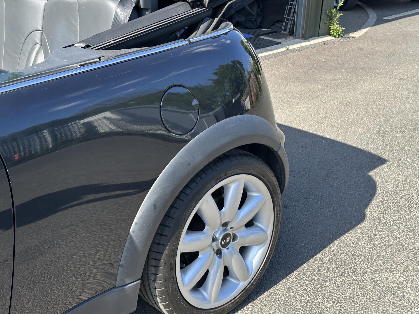 MINI Convertible 1.6 Cooper S Convertible 2dr Petrol Manual Euro 4 (163 bhp)