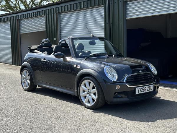 MINI Convertible 1.6 Cooper S Convertible 2dr Petrol Manual Euro 4 (163 bhp)
