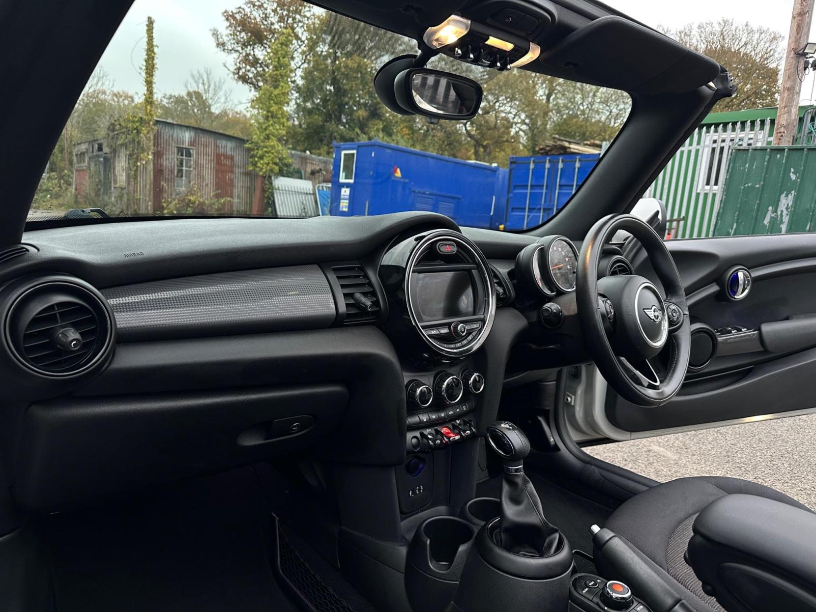 MINI Convertible 1.5 Cooper Auto Euro 6 (s/s) 2dr