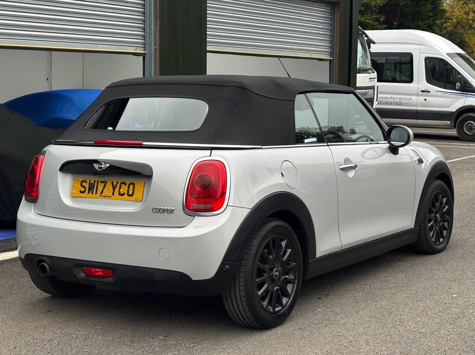 MINI Convertible 1.5 Cooper Auto Euro 6 (s/s) 2dr