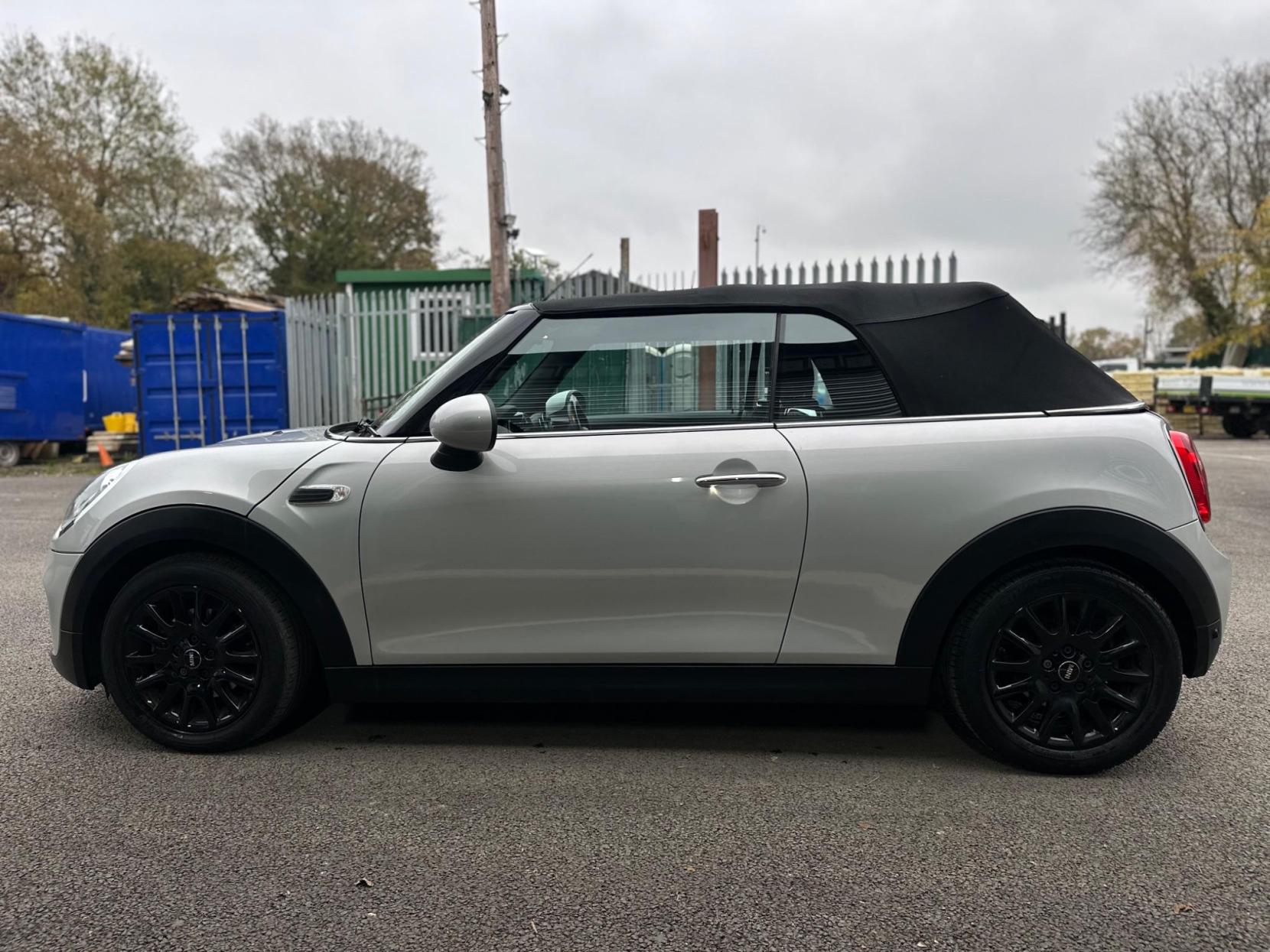 MINI Convertible 1.5 Cooper Auto Euro 6 (s/s) 2dr