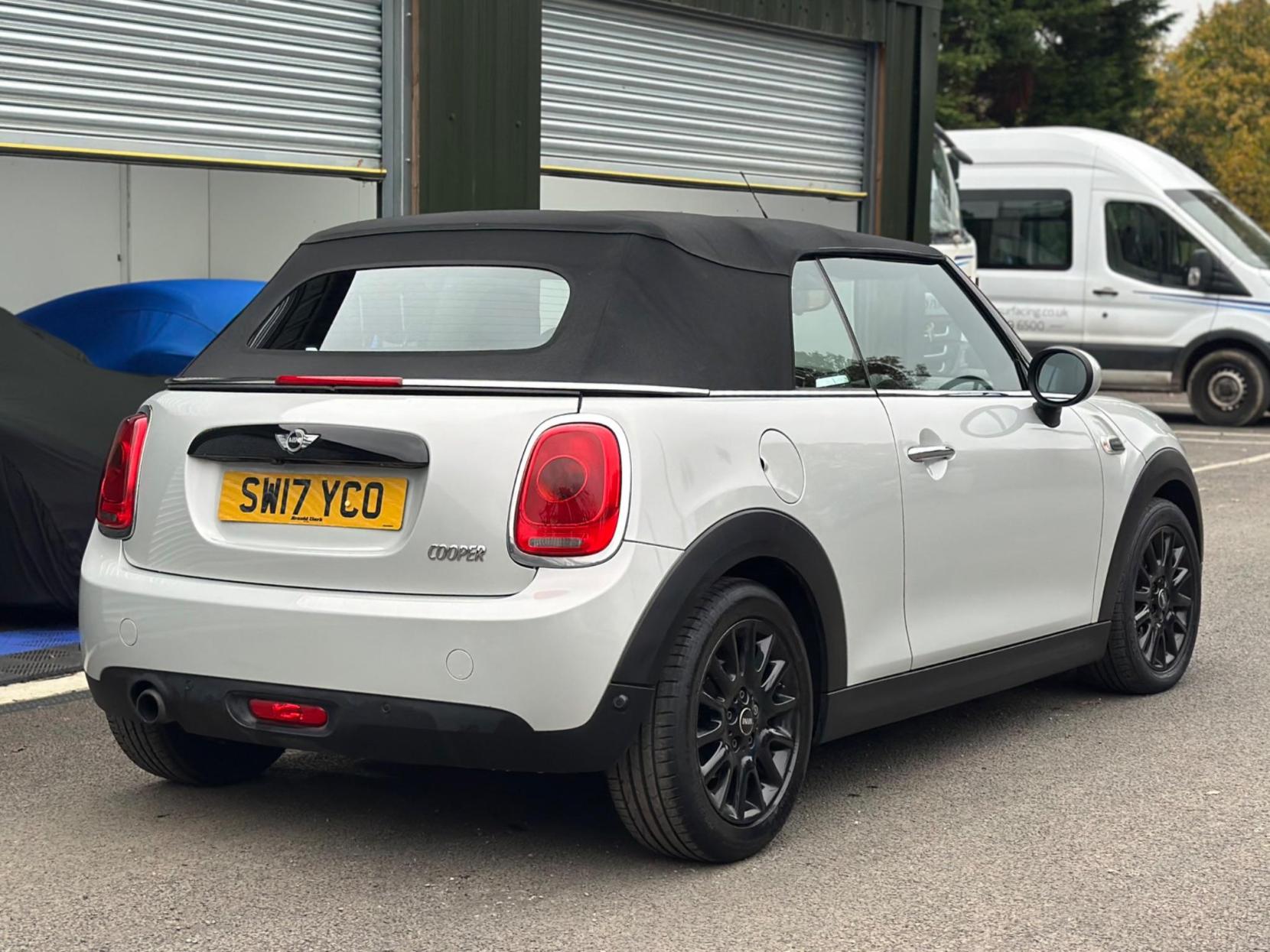 MINI Convertible 1.5 Cooper Auto Euro 6 (s/s) 2dr