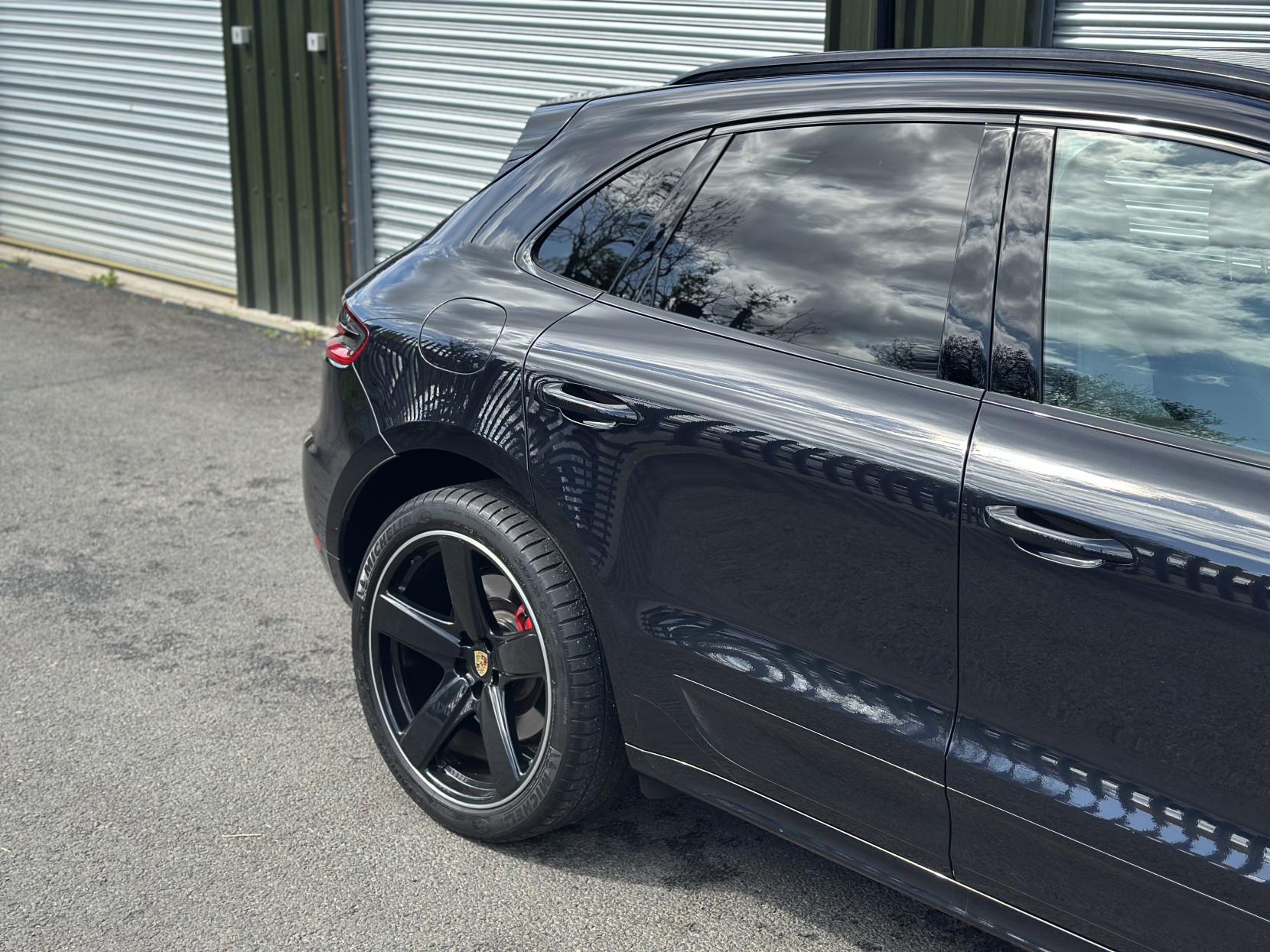 Porsche Macan 3.6T V6 Turbo SUV 5dr Petrol PDK 4WD Euro 6 (s/s) (400 ps)