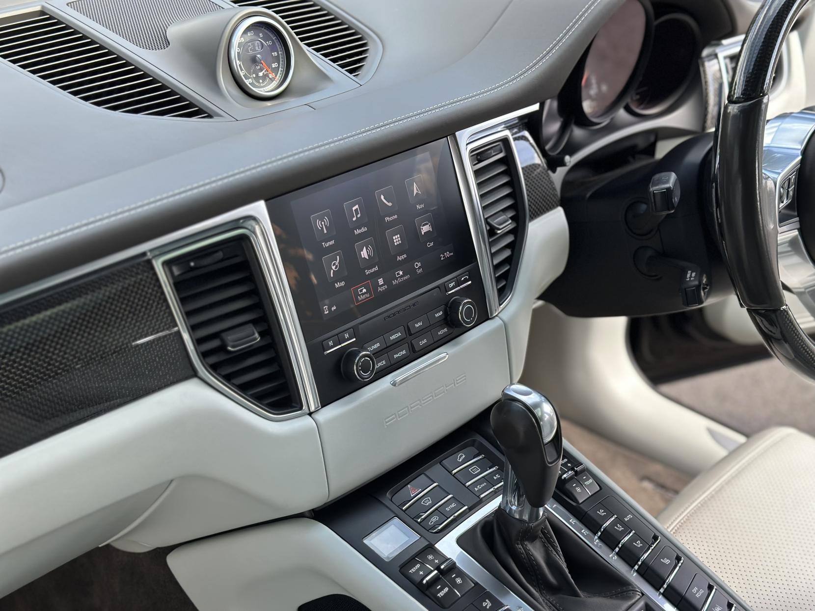 Porsche Macan 3.6T V6 Turbo SUV 5dr Petrol PDK 4WD Euro 6 (s/s) (400 ps)