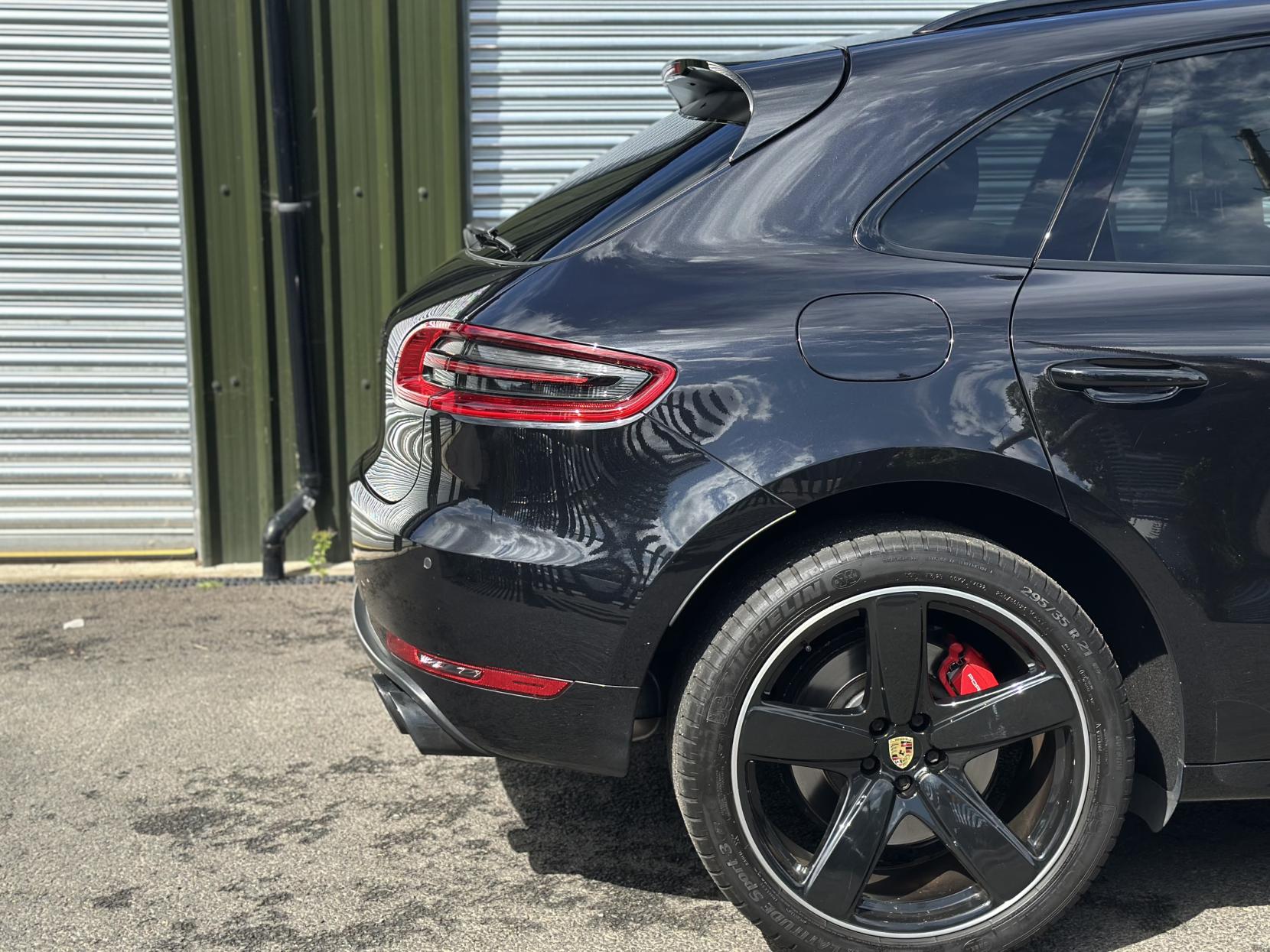 Porsche Macan 3.6T V6 Turbo SUV 5dr Petrol PDK 4WD Euro 6 (s/s) (400 ps)