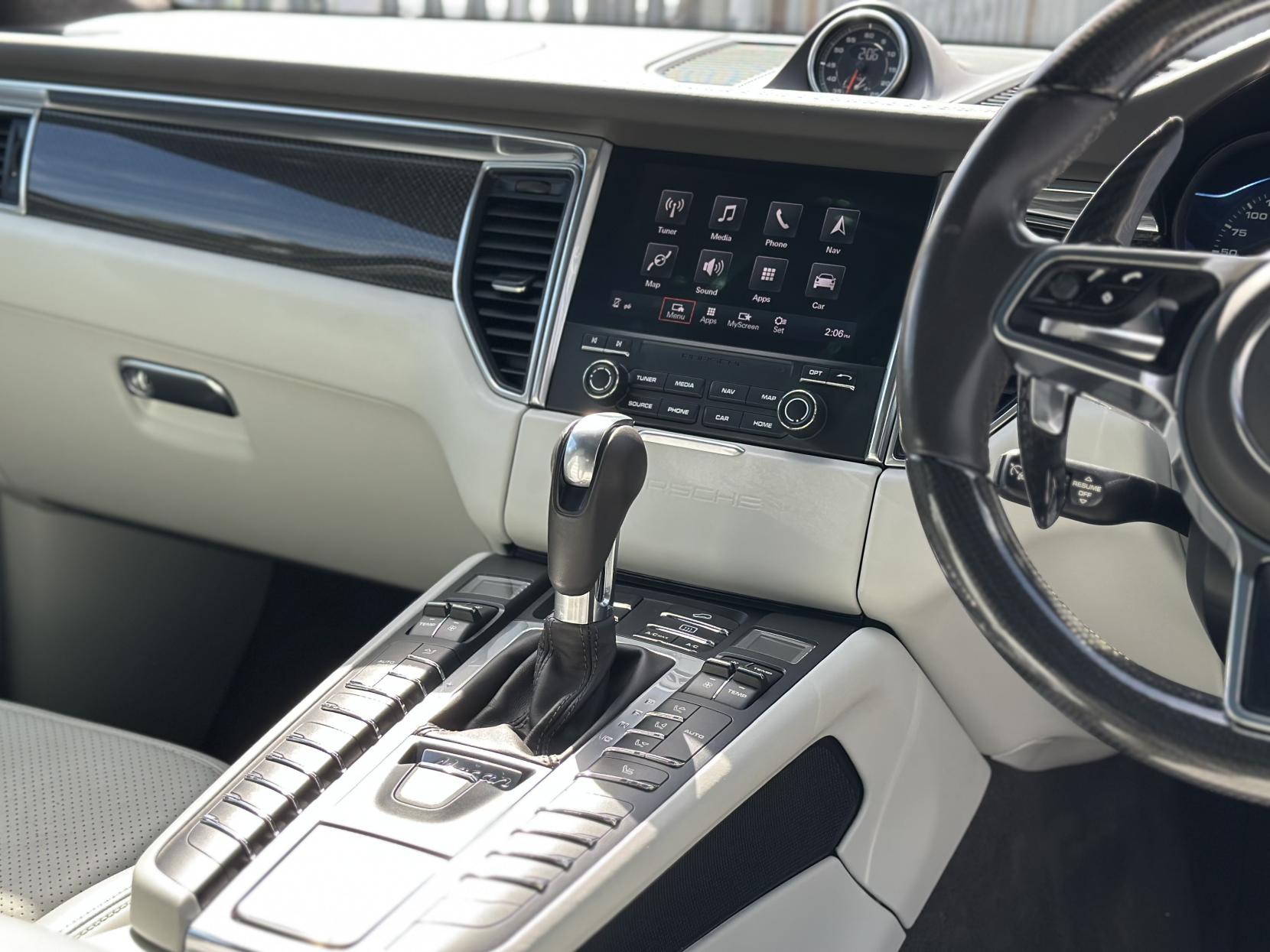 Porsche Macan 3.6T V6 Turbo SUV 5dr Petrol PDK 4WD Euro 6 (s/s) (400 ps)