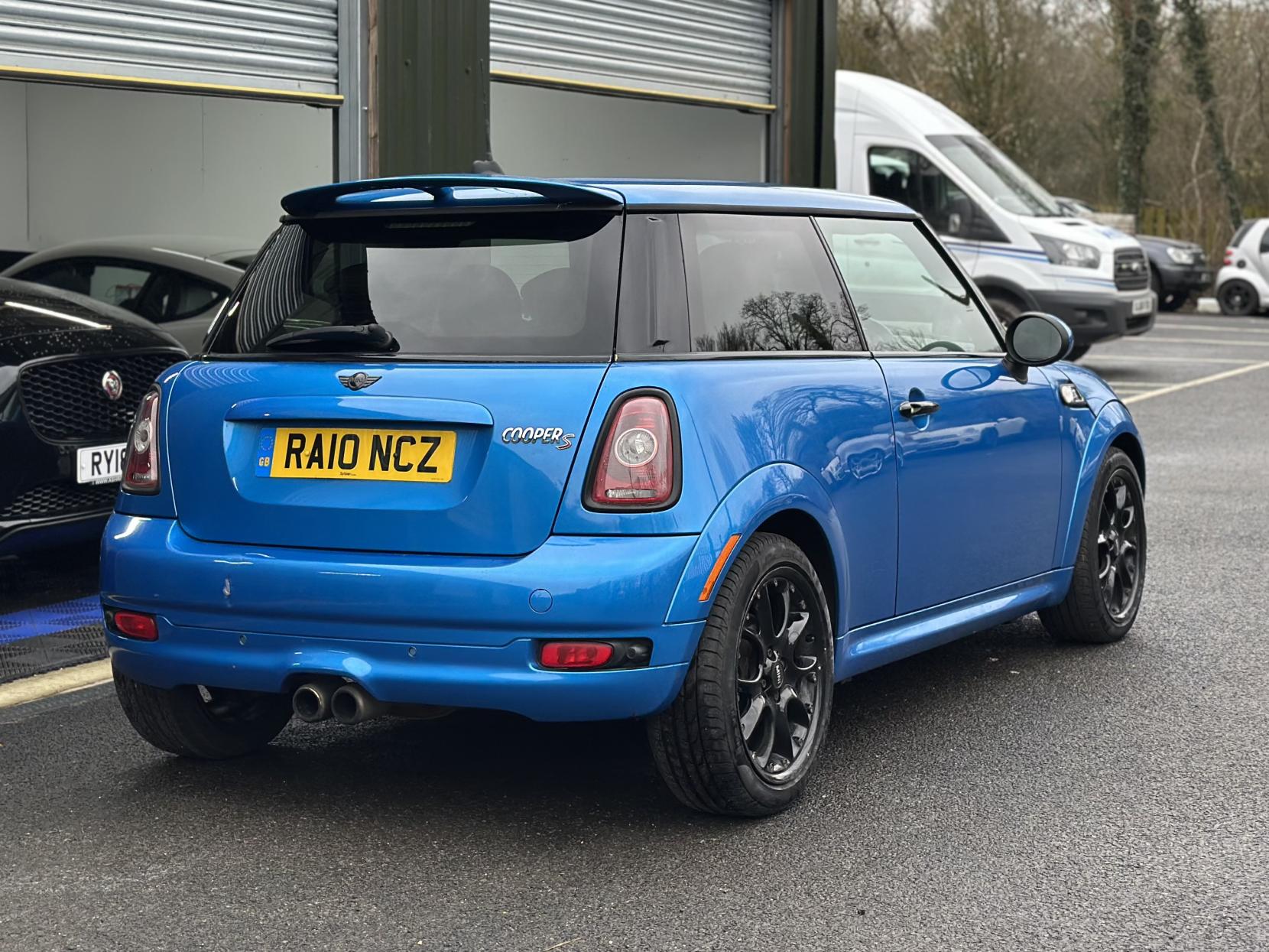 MINI Hatch 1.6 Cooper S Hatchback 3dr Petrol Manual Euro 5 (184 ps)