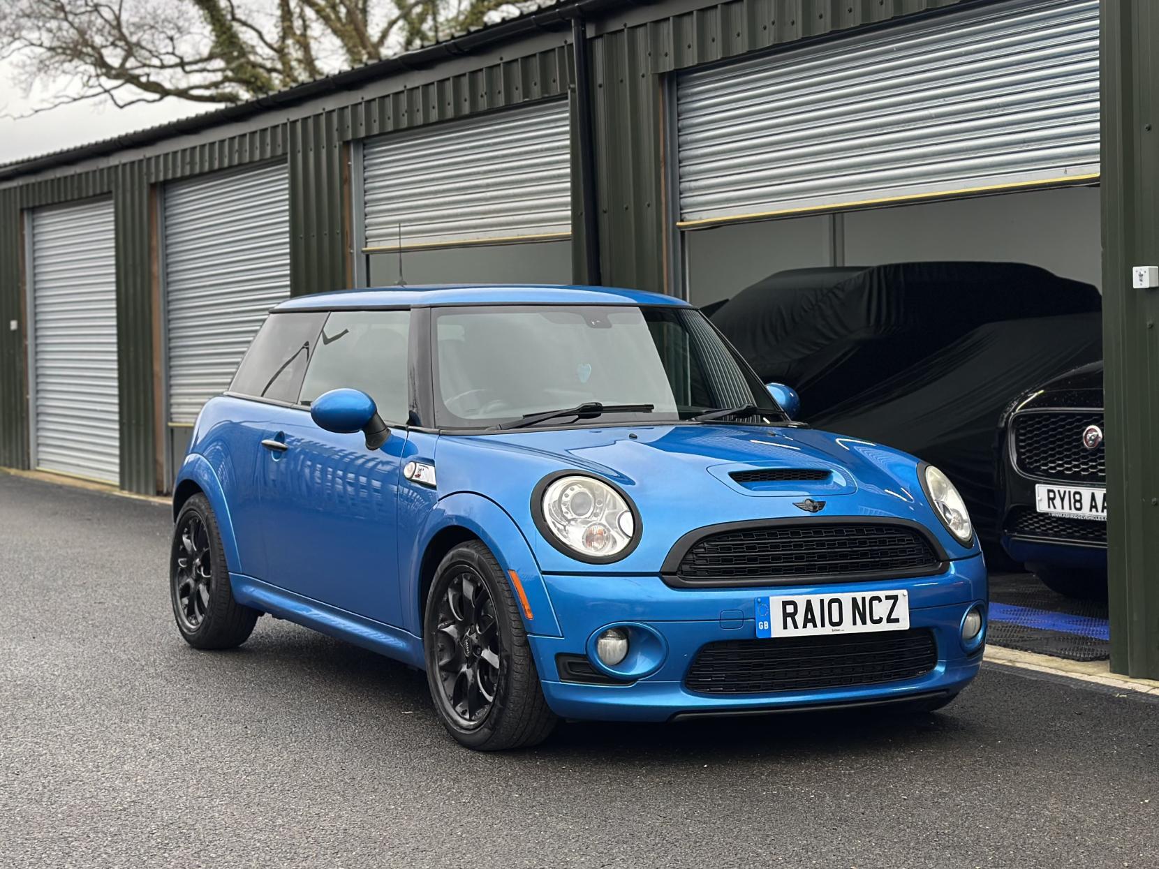 MINI Hatch 1.6 Cooper S Hatchback 3dr Petrol Manual Euro 5 (184 ps)