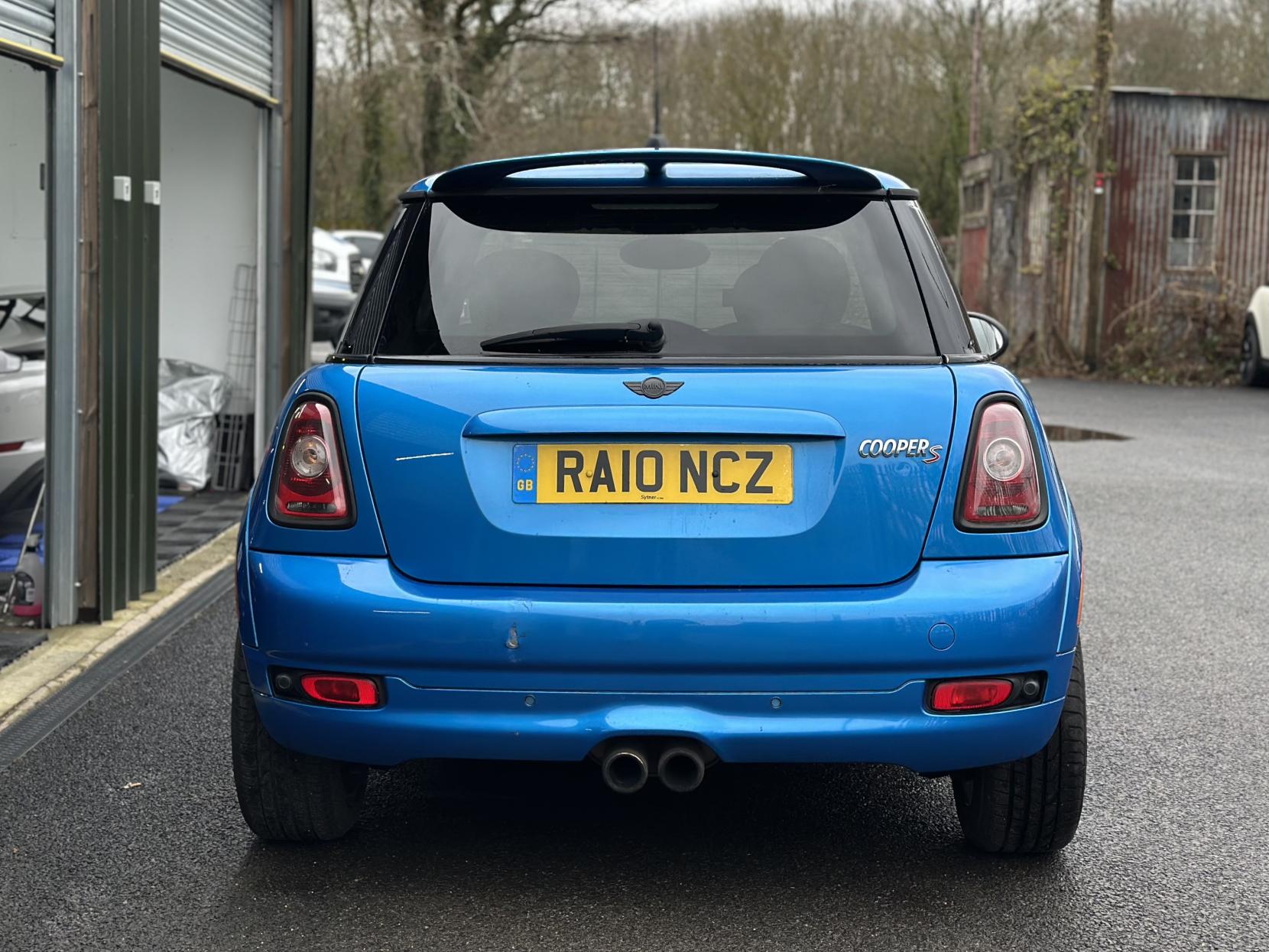 MINI Hatch 1.6 Cooper S Hatchback 3dr Petrol Manual Euro 5 (184 ps)