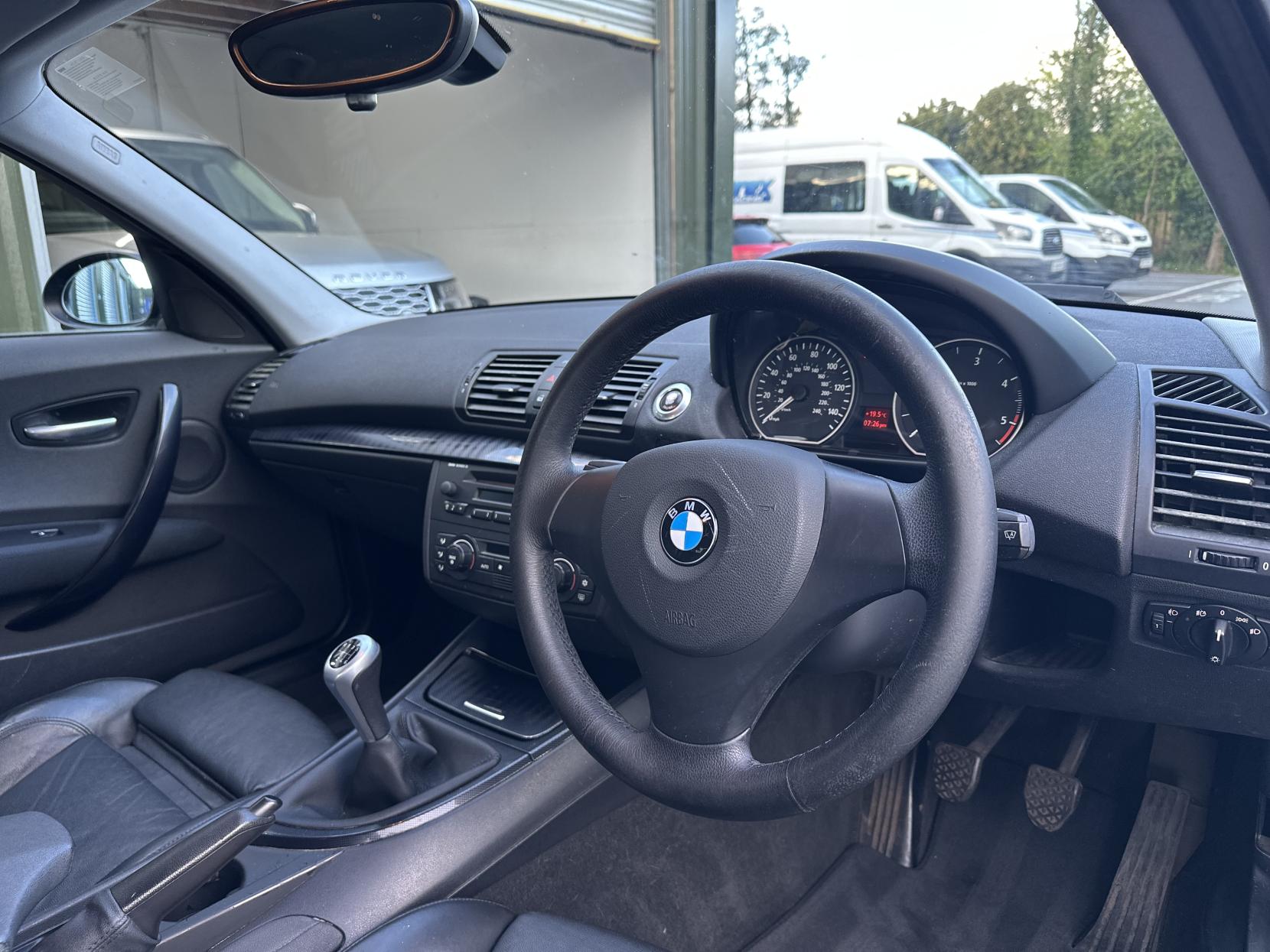 BMW 1 Series 2.0 118d Sport Hatchback 5dr Diesel Manual Euro 4 (122 ps)