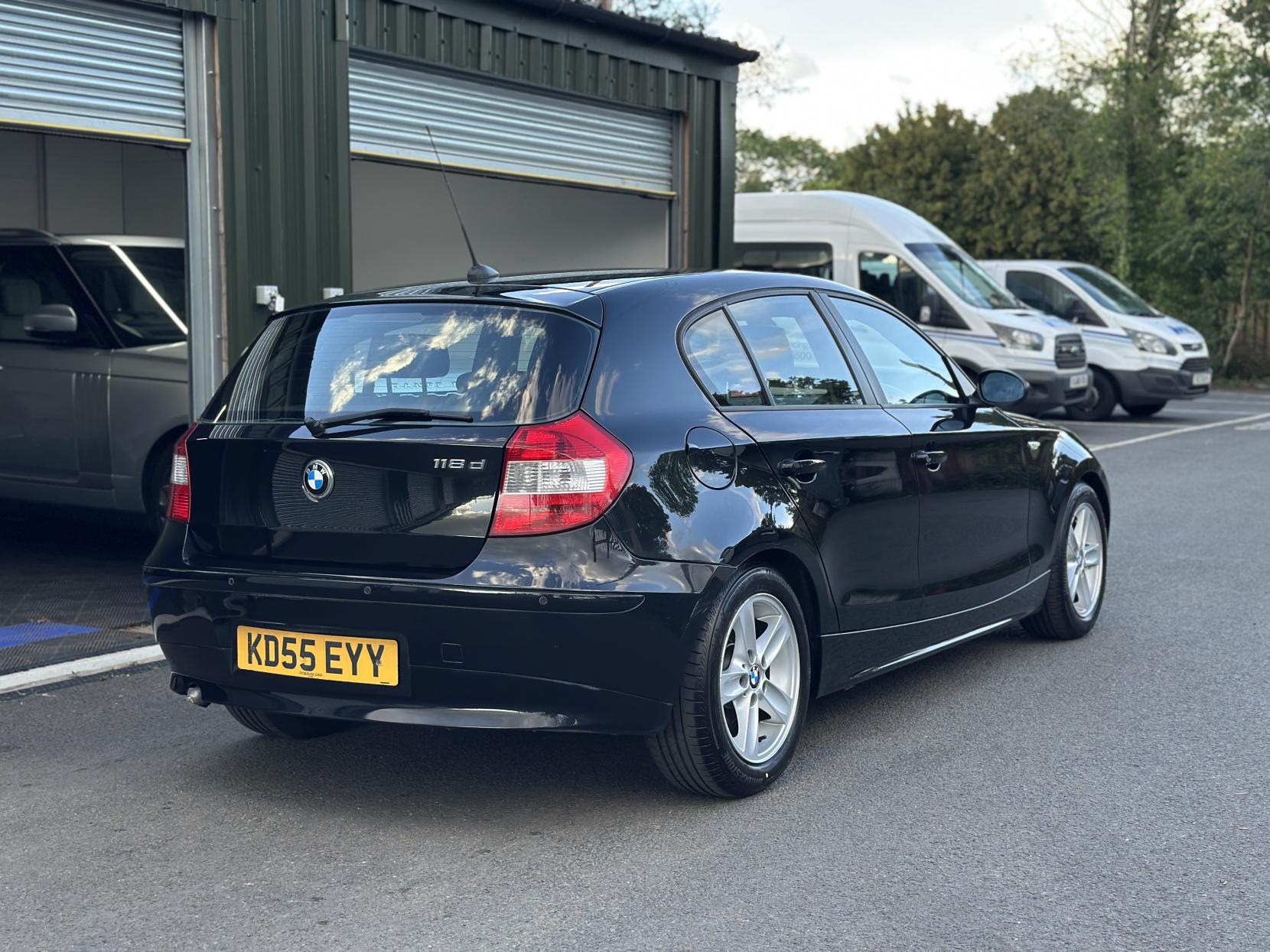 BMW 1 Series 2.0 118d Sport Hatchback 5dr Diesel Manual Euro 4 (122 ps)