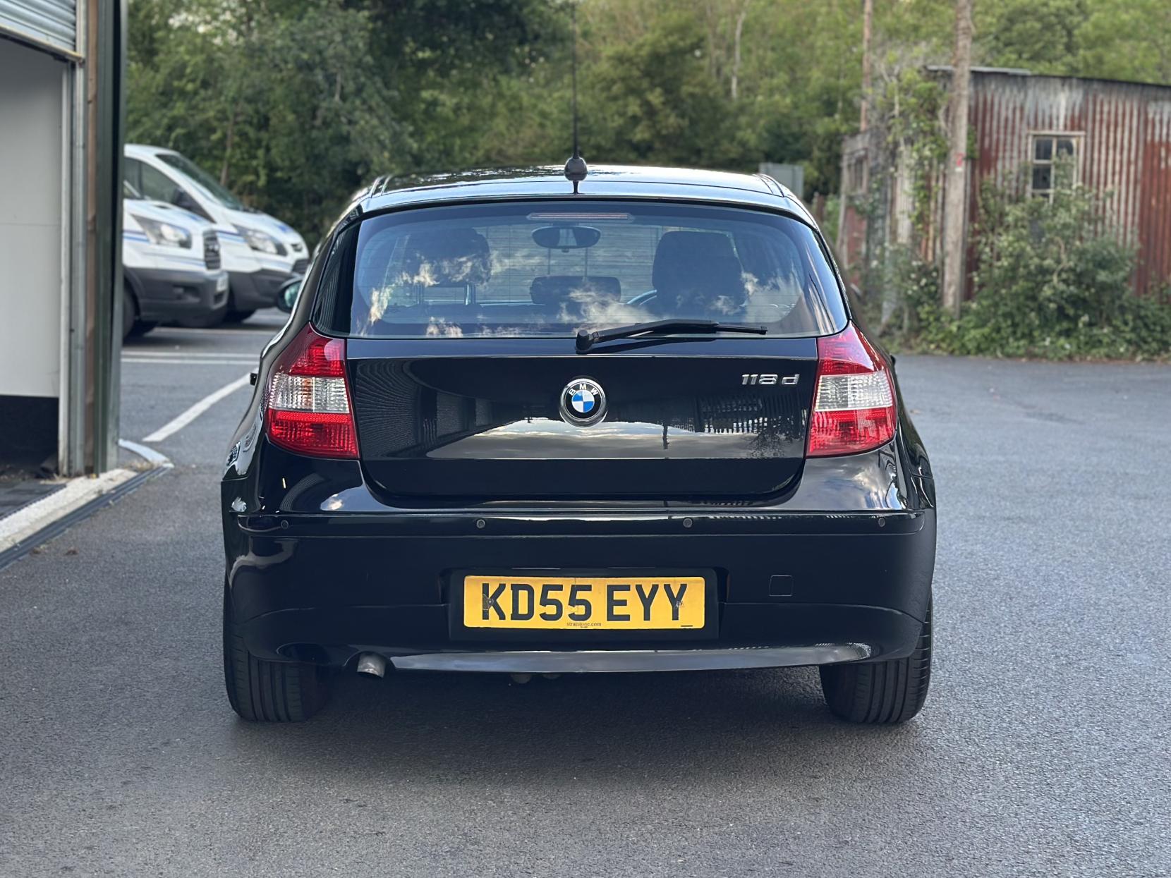 BMW 1 Series 2.0 118d Sport Hatchback 5dr Diesel Manual Euro 4 (122 ps)