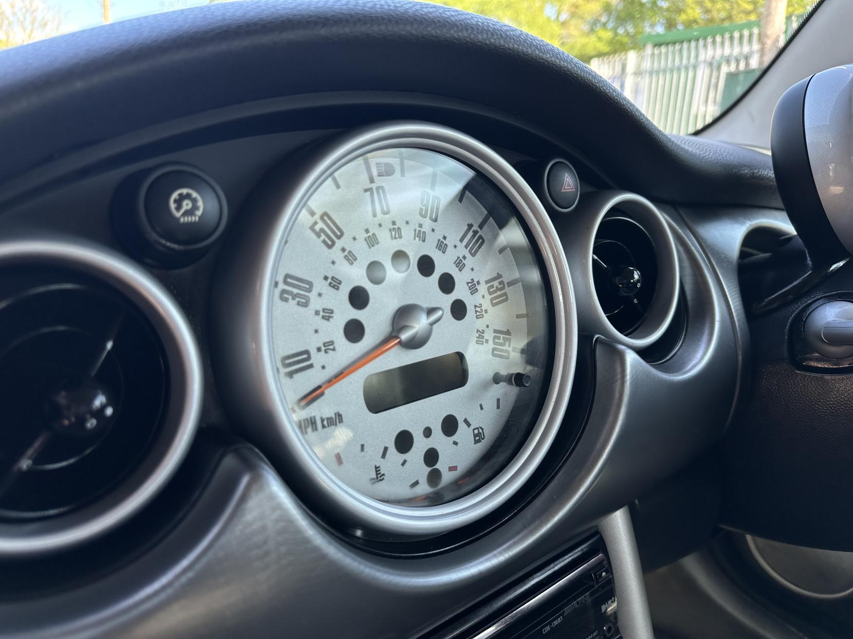 MINI Hatch 1.6 Cooper S Hatchback 3dr Petrol Manual Euro 3 (163 bhp)