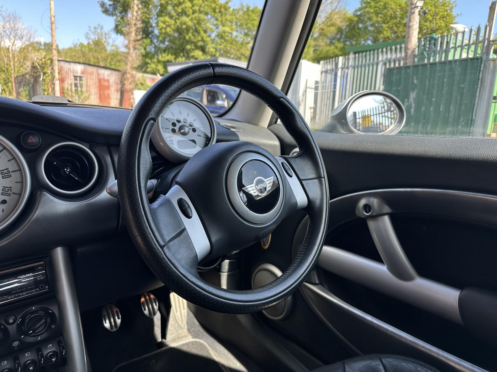 MINI Hatch 1.6 Cooper S Hatchback 3dr Petrol Manual Euro 3 (163 bhp)