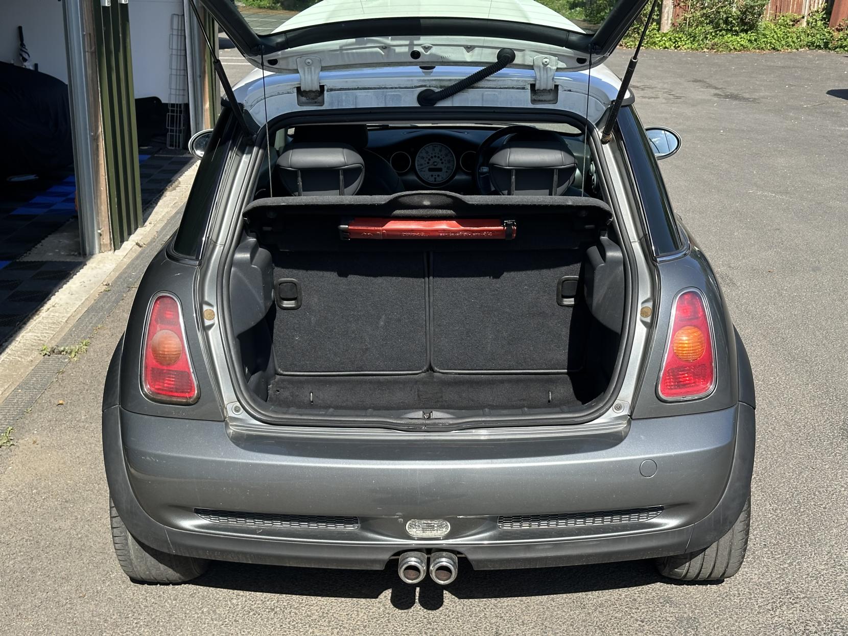 MINI Hatch 1.6 Cooper S Hatchback 3dr Petrol Manual Euro 3 (163 bhp)