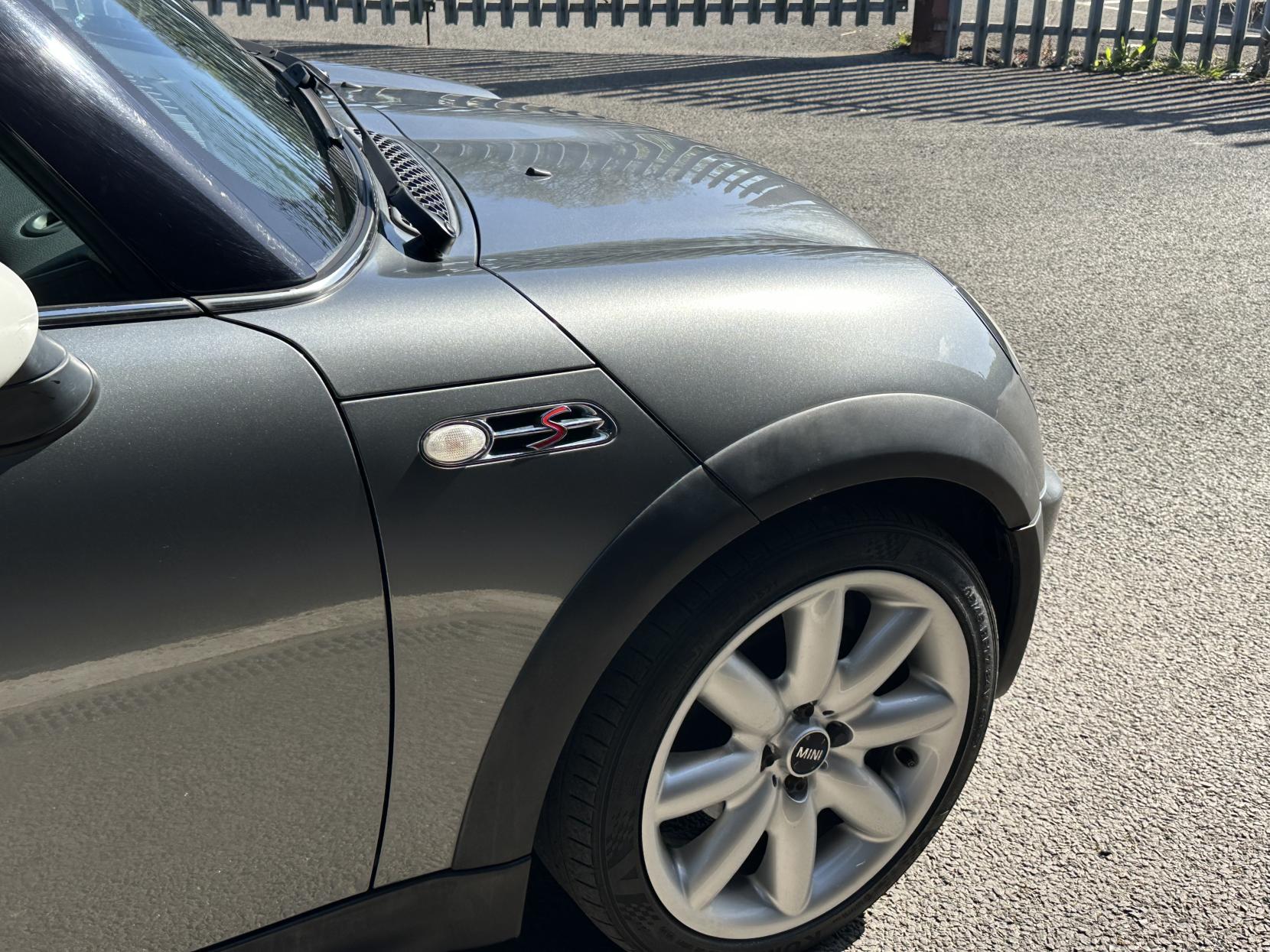 MINI Hatch 1.6 Cooper S Hatchback 3dr Petrol Manual Euro 3 (163 bhp)