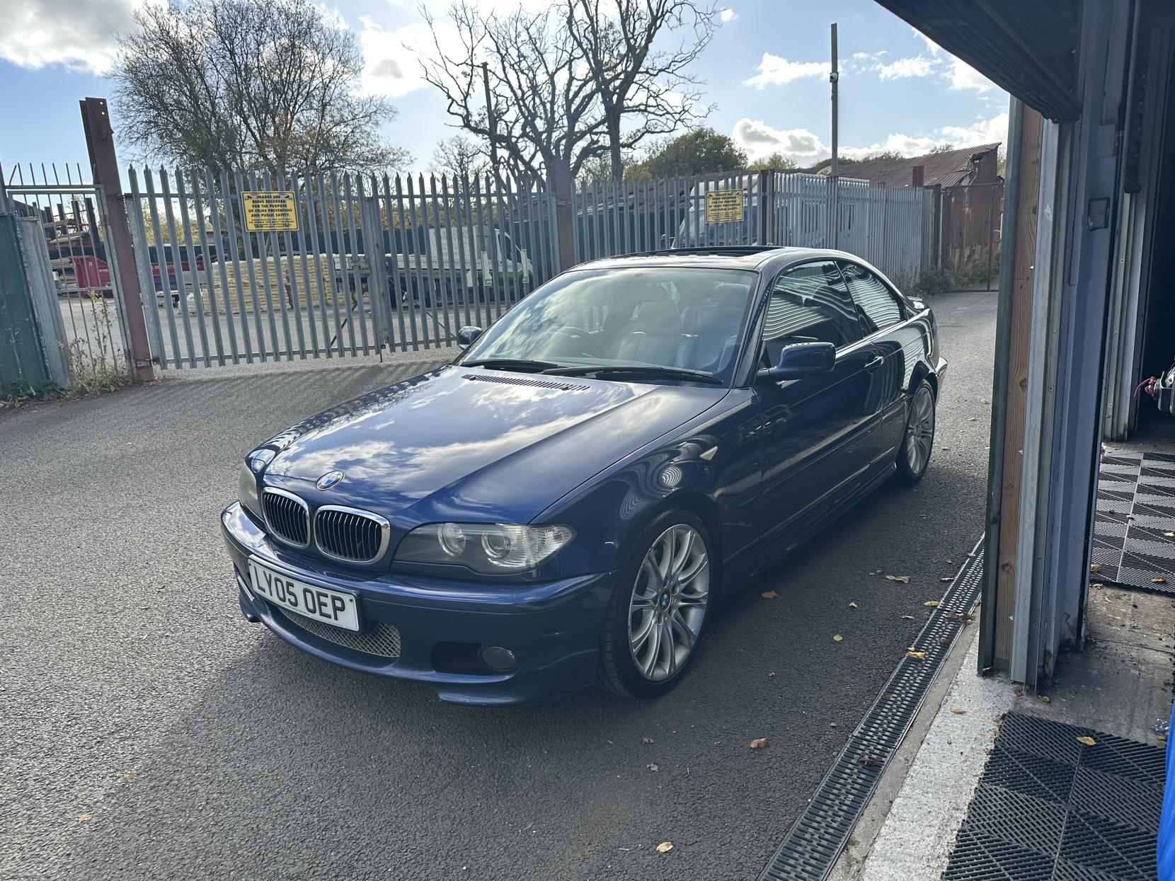 BMW 3 Series 2.5 325Ci 325 Sport Coupe 2dr Petrol Automatic (229 g/km, 192 bhp)