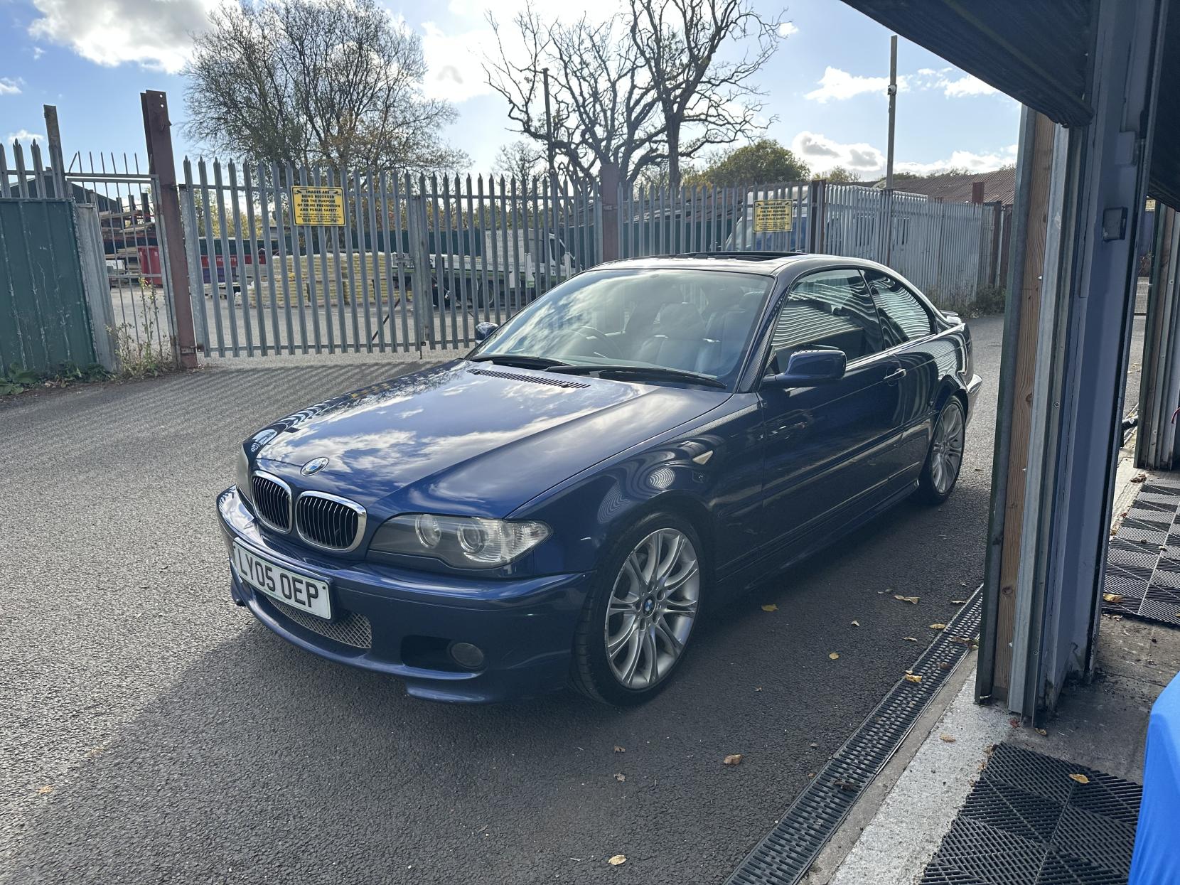 BMW 3 Series 2.5 325Ci 325 Sport Coupe 2dr Petrol Automatic (229 g/km, 192 bhp)