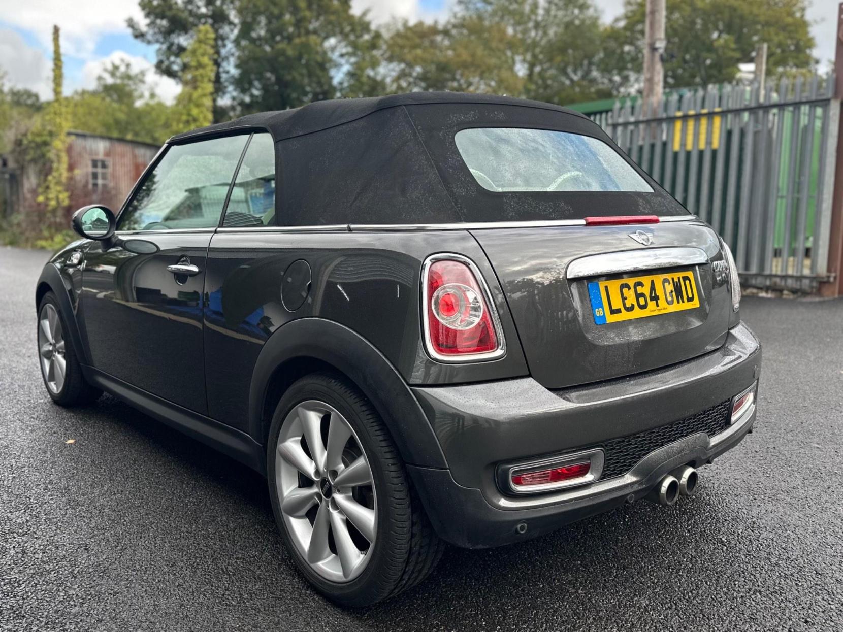 MINI Convertible 1.6 Cooper S Auto Euro 5 2dr