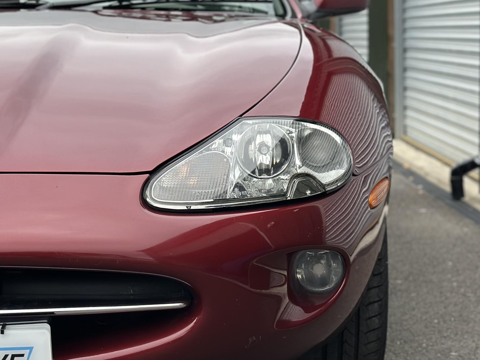 Jaguar XK8 4.0 Coupe 2dr Petrol Automatic (281 g/km, 290 bhp)