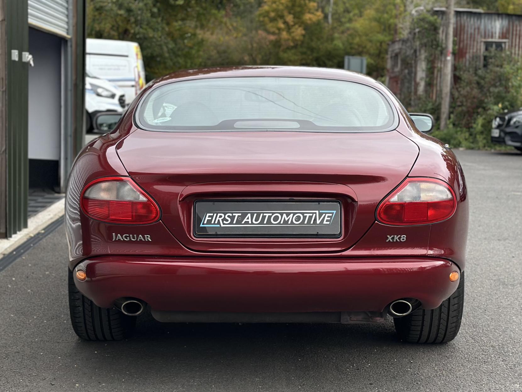 Jaguar XK8 4.0 Coupe 2dr Petrol Automatic (281 g/km, 290 bhp)