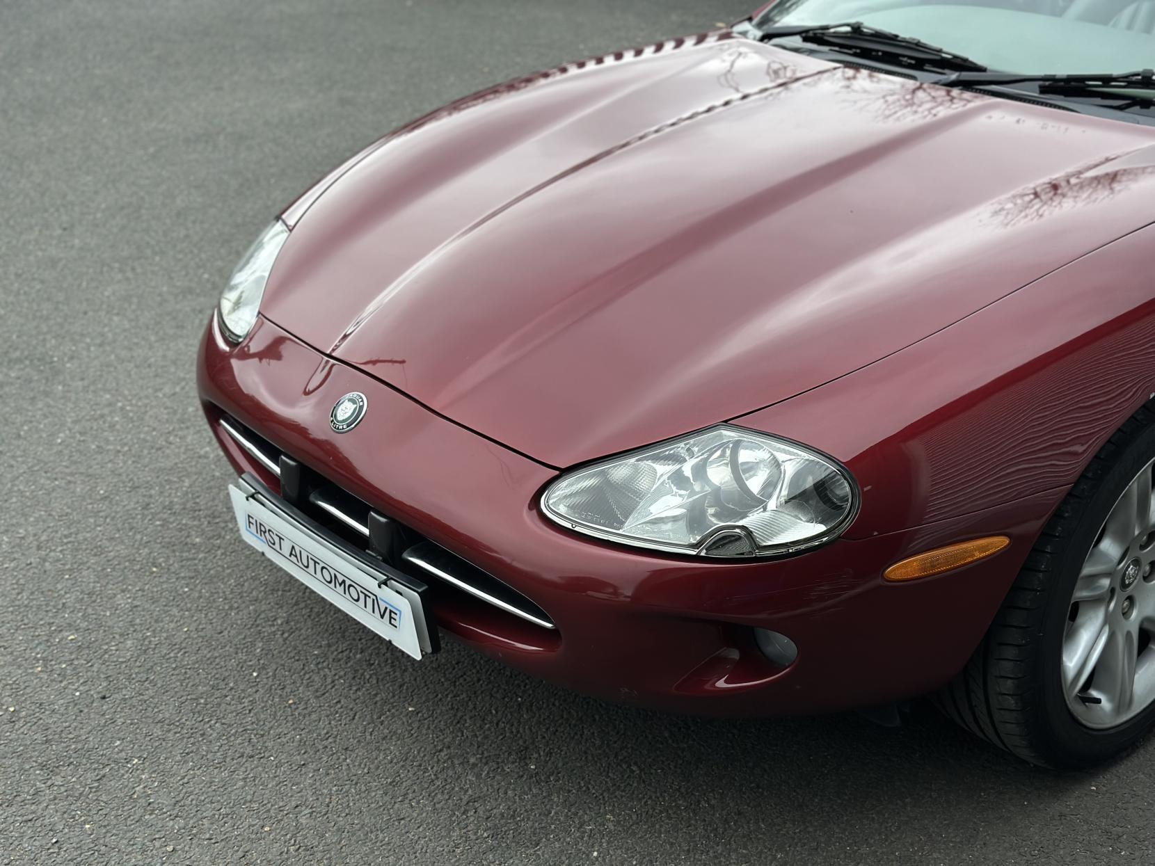 Jaguar XK8 4.0 Coupe 2dr Petrol Automatic (281 g/km, 290 bhp)