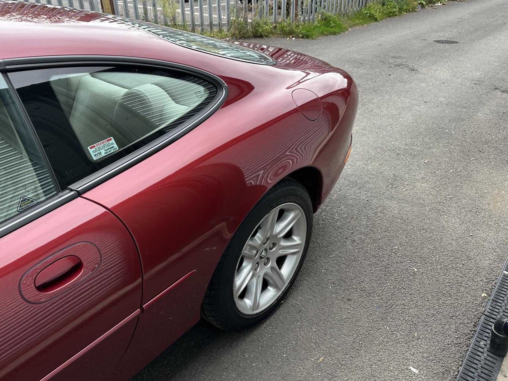 Jaguar XK8 4.0 Coupe 2dr Petrol Automatic (281 g/km, 290 bhp)