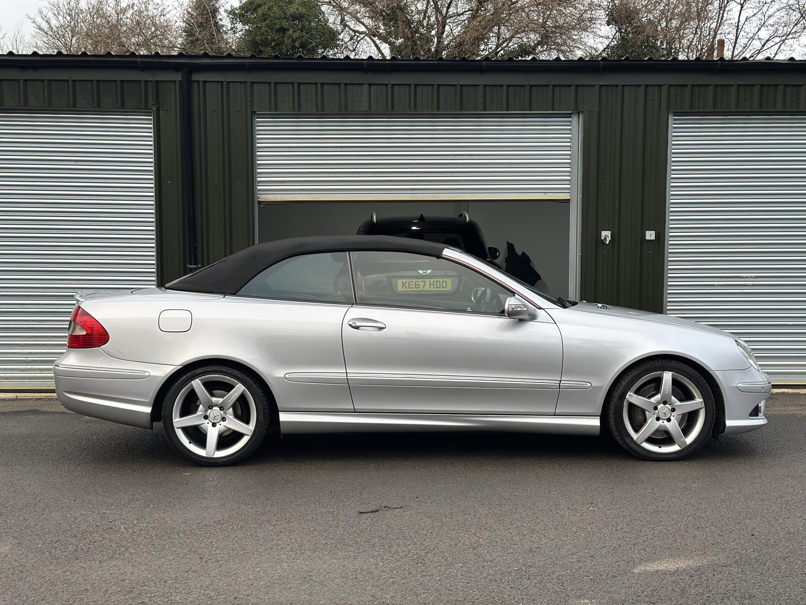 Mercedes-Benz CLK 3.5 CLK350 Sport Cabriolet 2dr Petrol 7G-Tronic (244 g/km, 272 bhp)