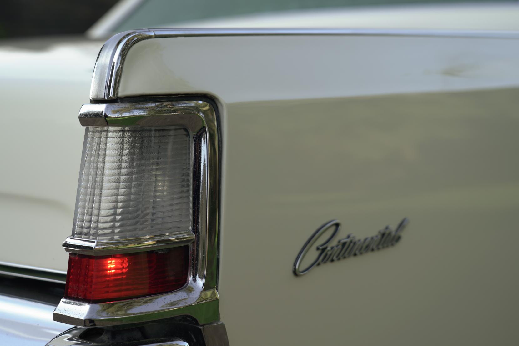 Lincoln Continental Continental