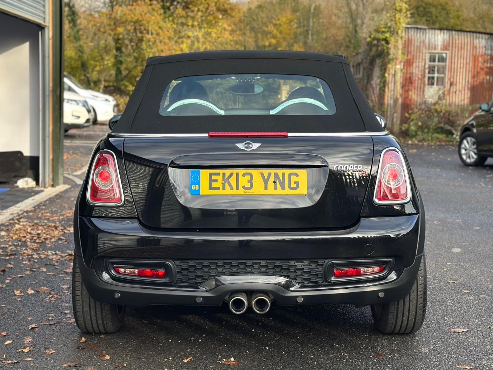 MINI Convertible 1.6 Cooper S Auto Euro 5 2dr