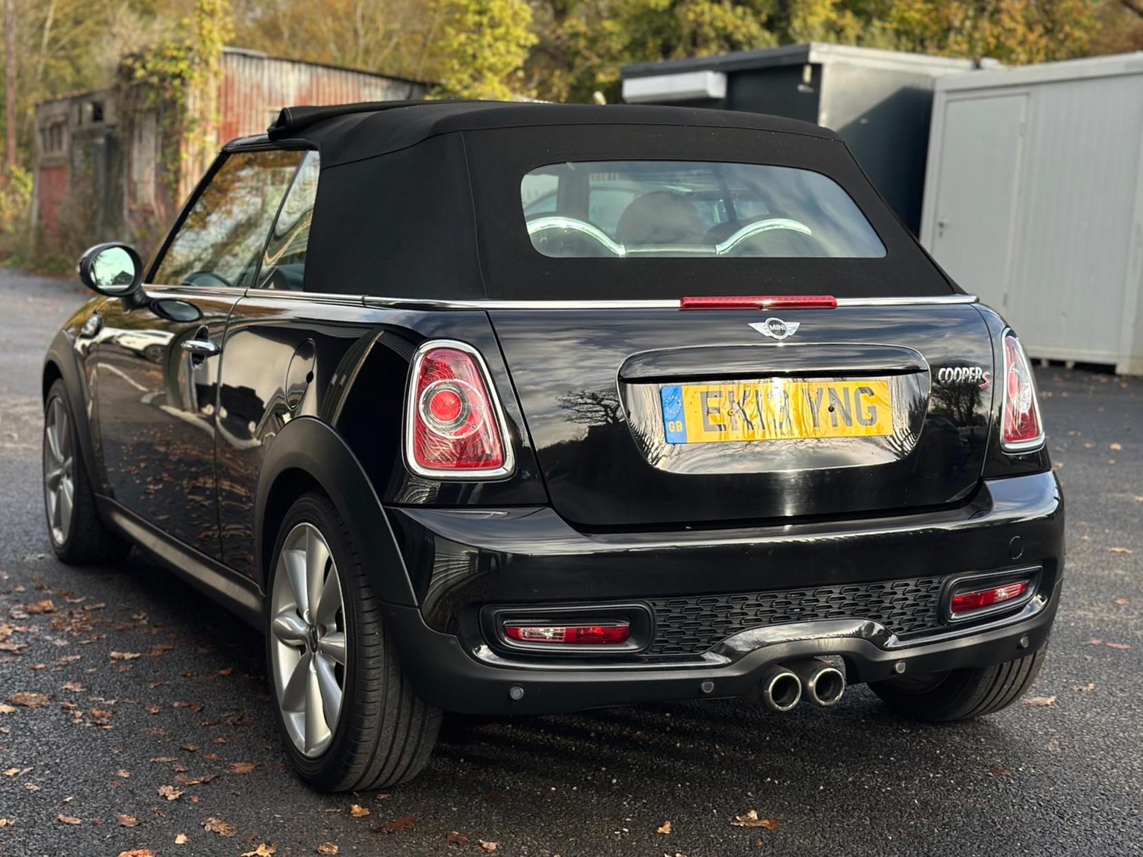 MINI Convertible 1.6 Cooper S Auto Euro 5 2dr