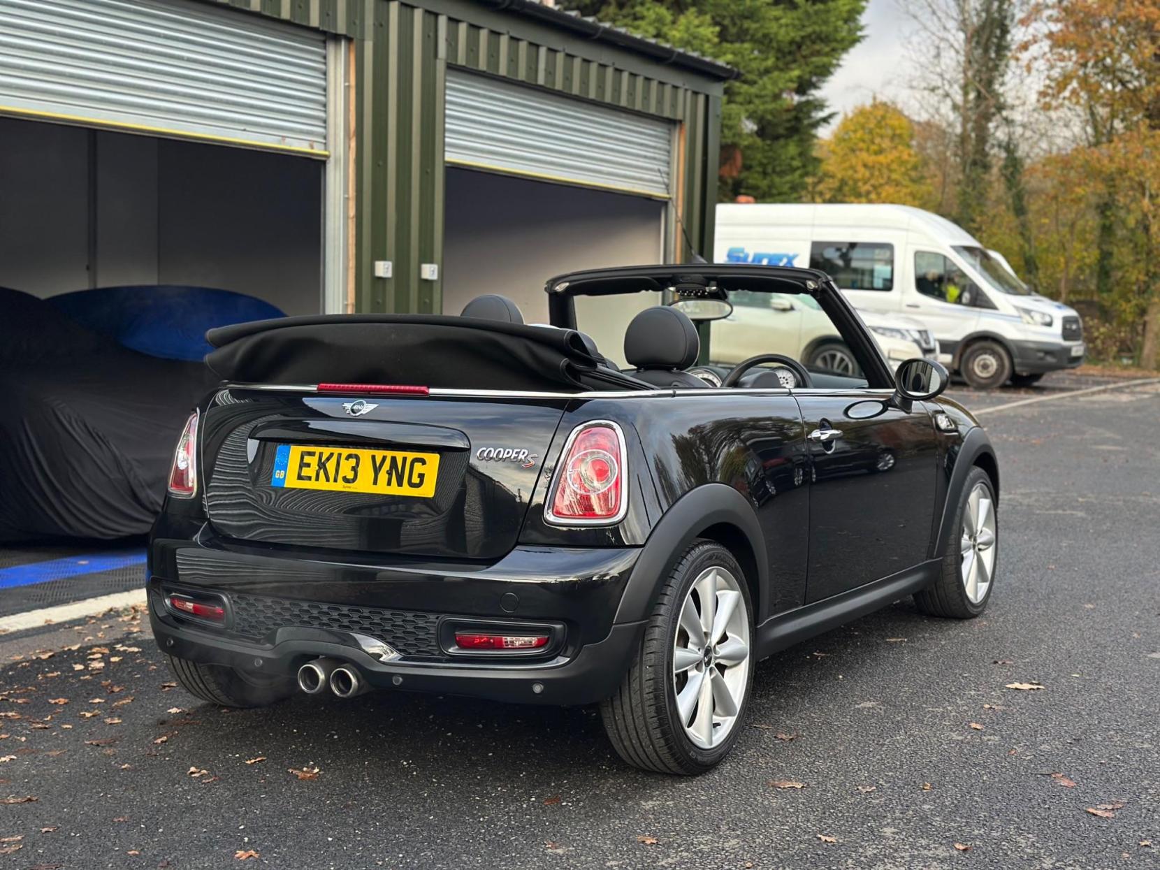 MINI Convertible 1.6 Cooper S Auto Euro 5 2dr