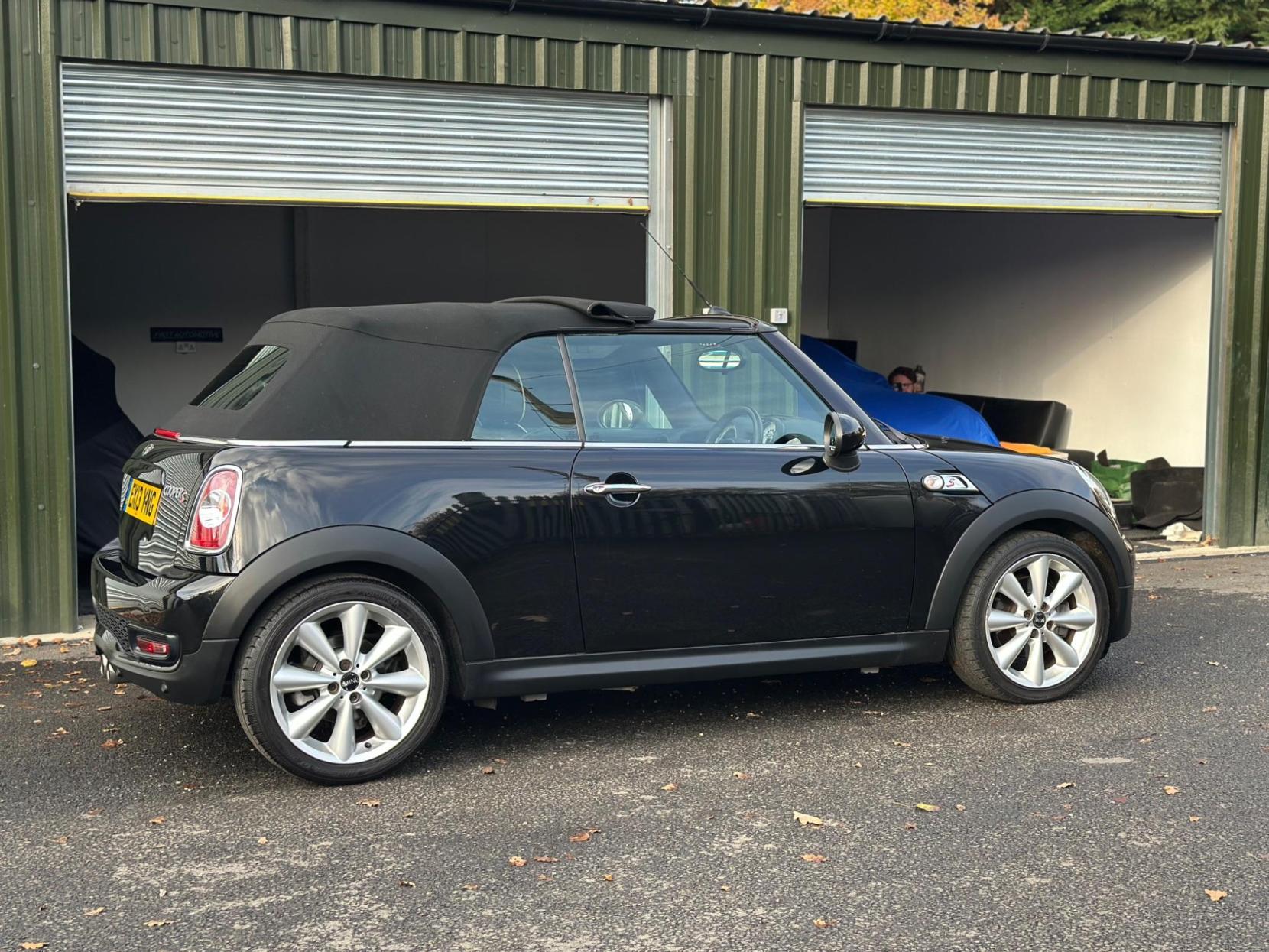 MINI Convertible 1.6 Cooper S Auto Euro 5 2dr