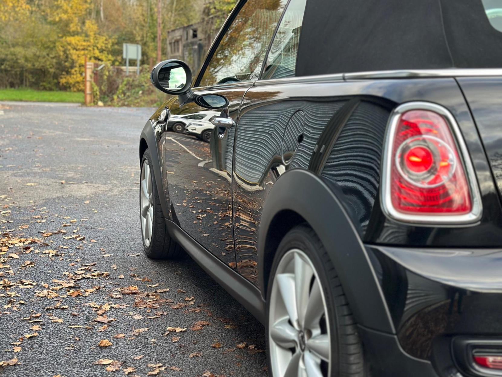 MINI Convertible 1.6 Cooper S Auto Euro 5 2dr