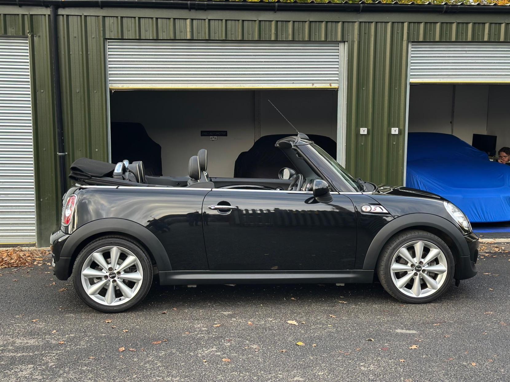 MINI Convertible 1.6 Cooper S Auto Euro 5 2dr